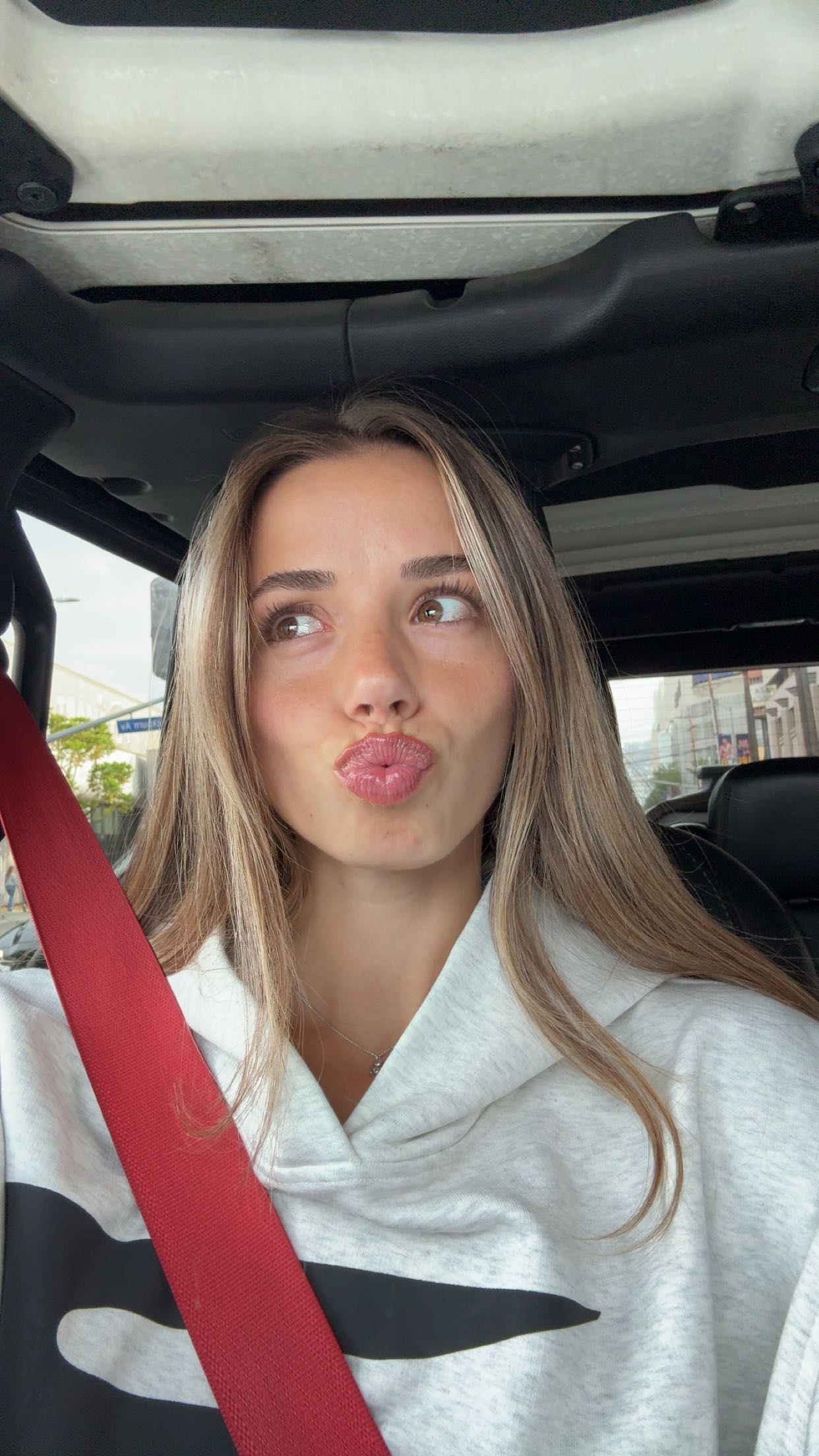 sadie.mckenna snapchat image archive image