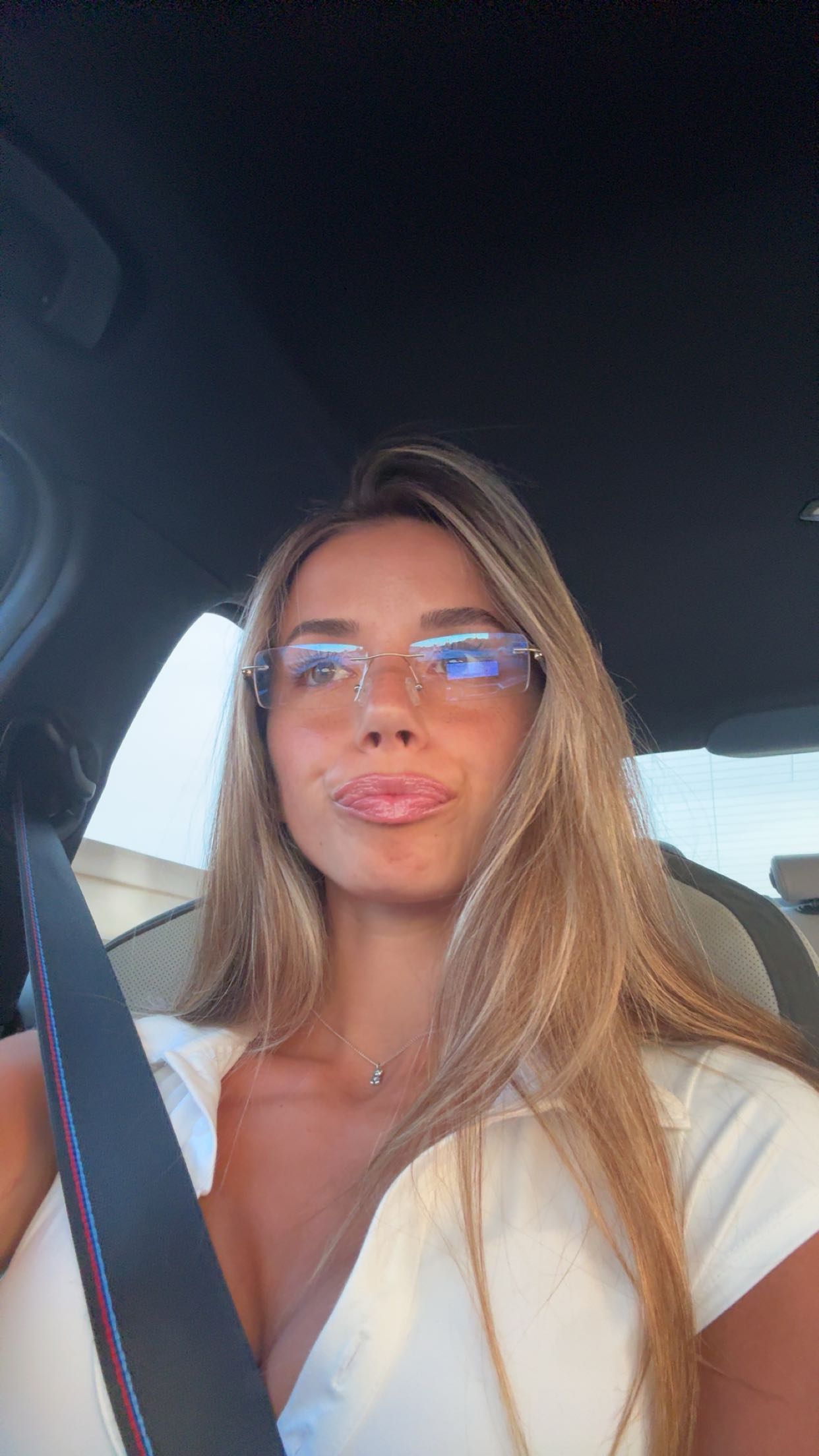 sadie.mckenna snapchat image archive image