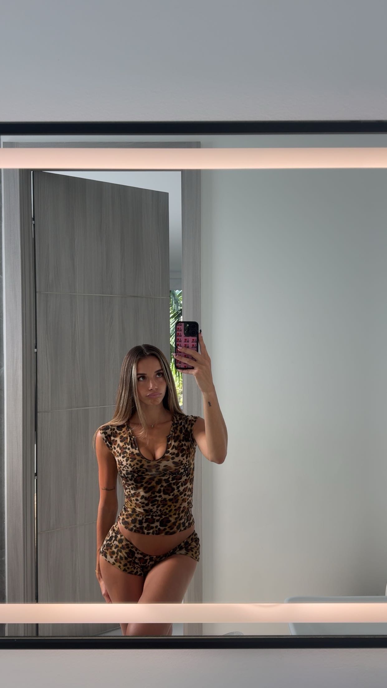 sadie.mckenna snapchat image archive image