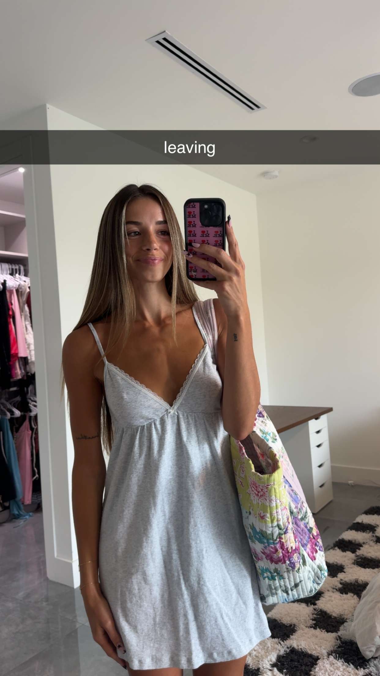 sadie.mckenna snapchat image archive image