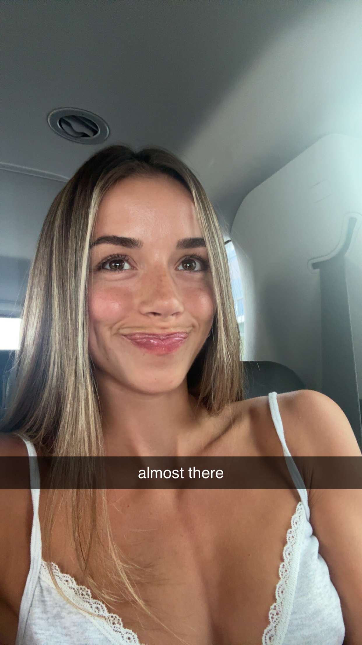 sadie.mckenna snapchat image archive image