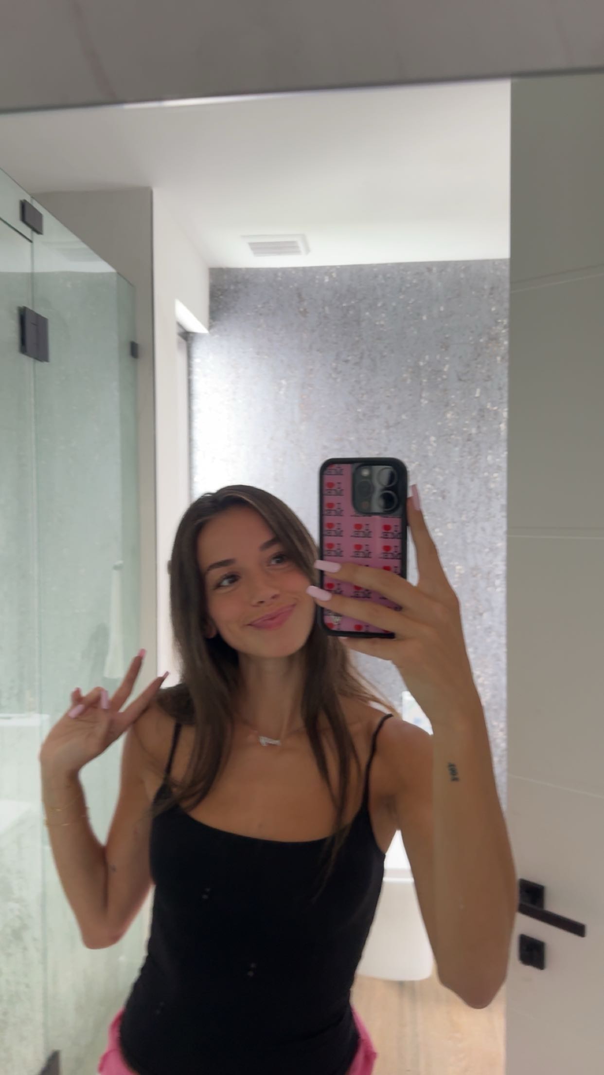 sadie.mckenna snapchat image archive image