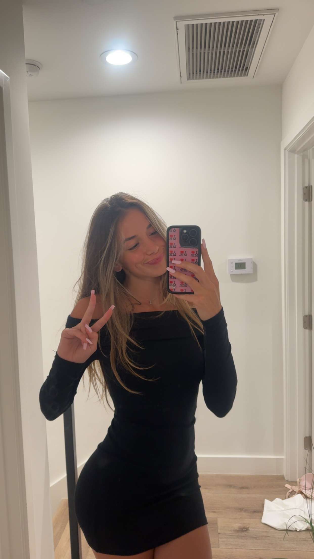 sadie.mckenna snapchat image archive image