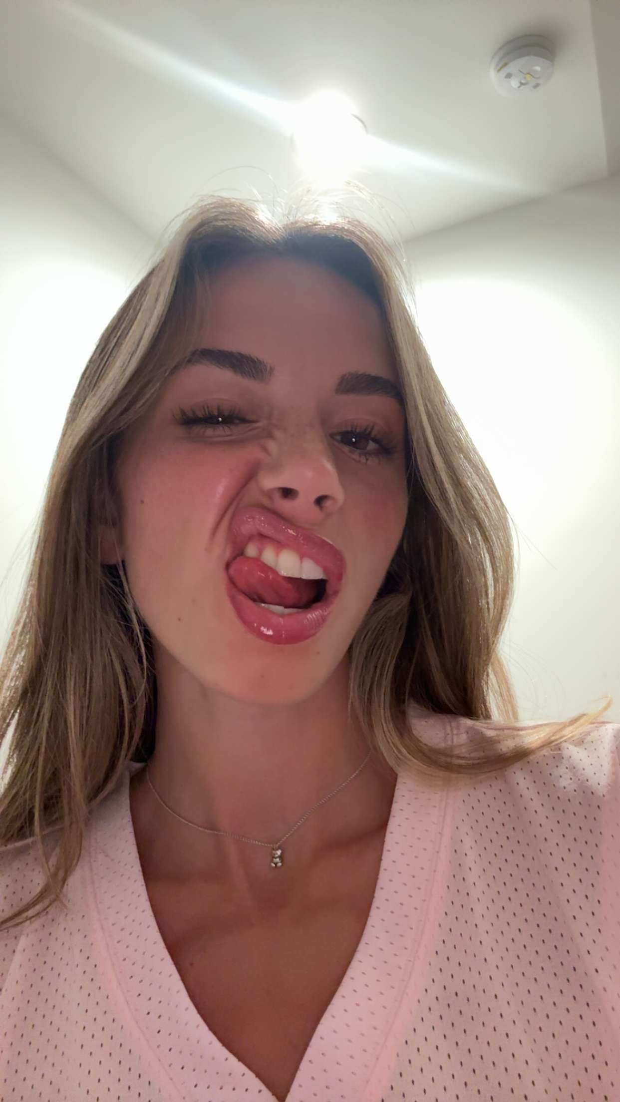 sadie.mckenna snapchat image archive image