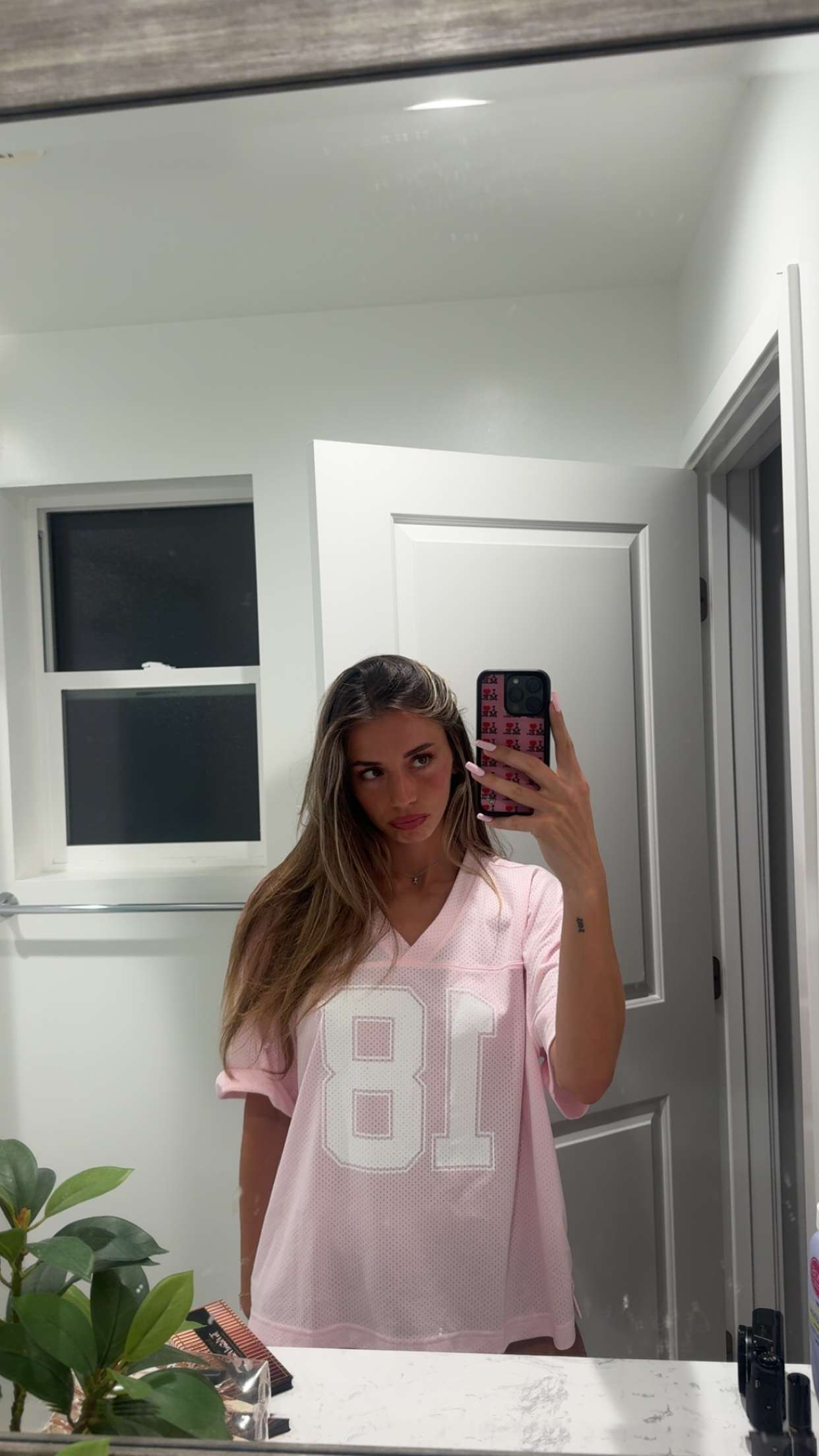 sadie.mckenna snapchat image archive image