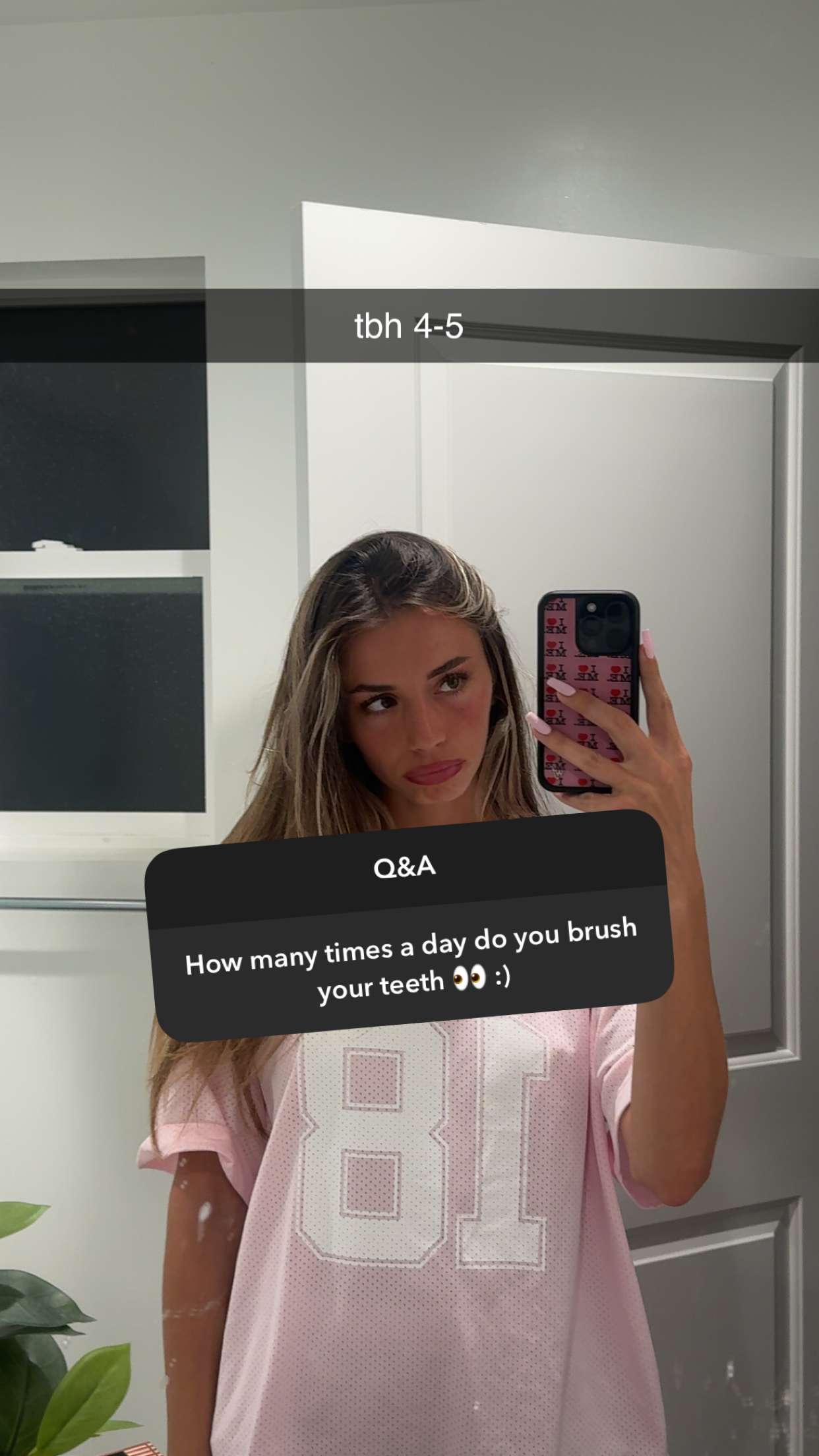 sadie.mckenna snapchat image archive image