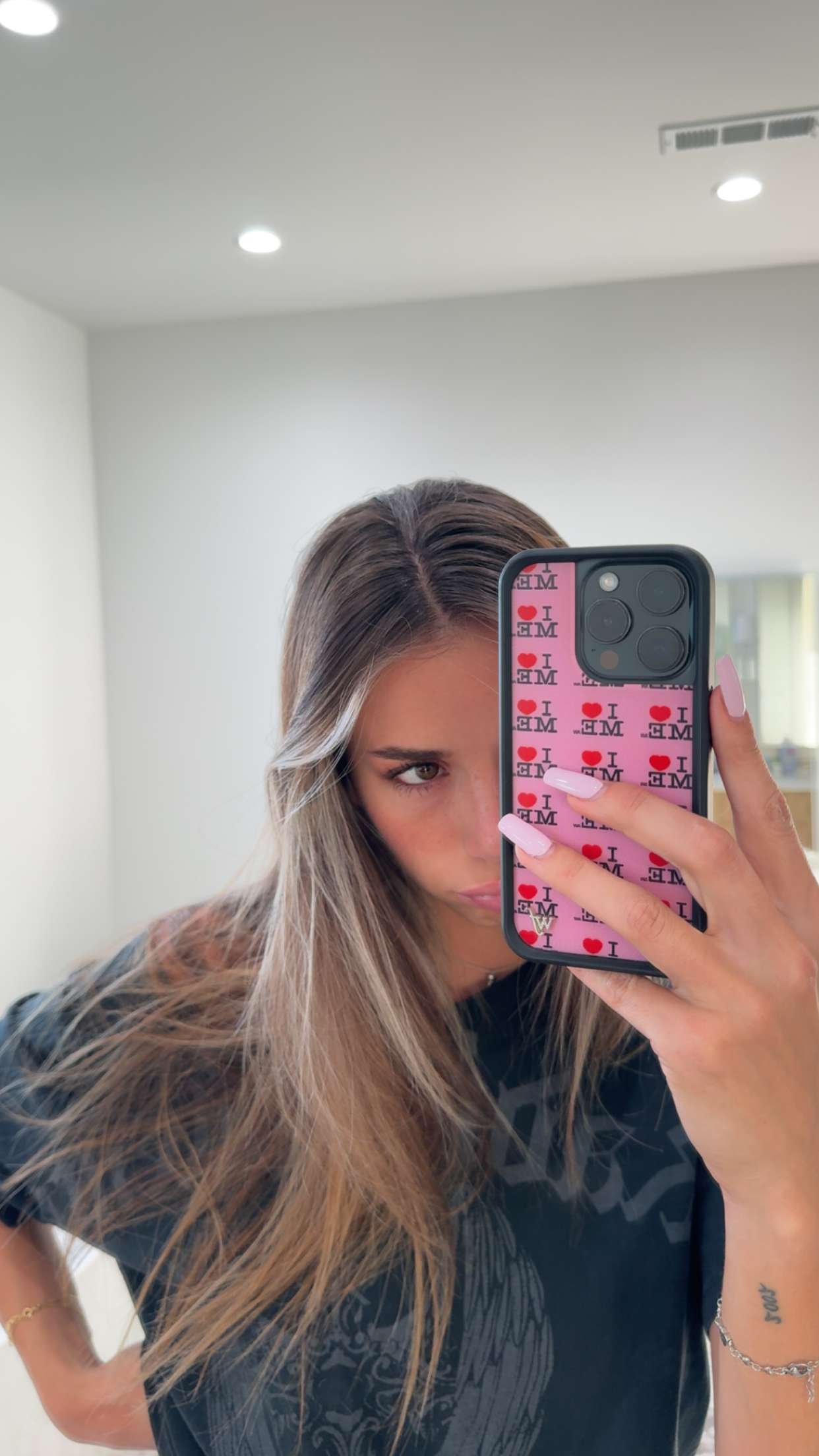 sadie.mckenna snapchat image archive image