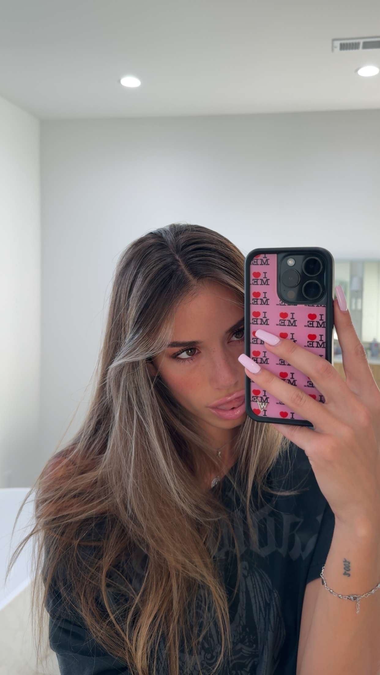 sadie.mckenna snapchat image archive image