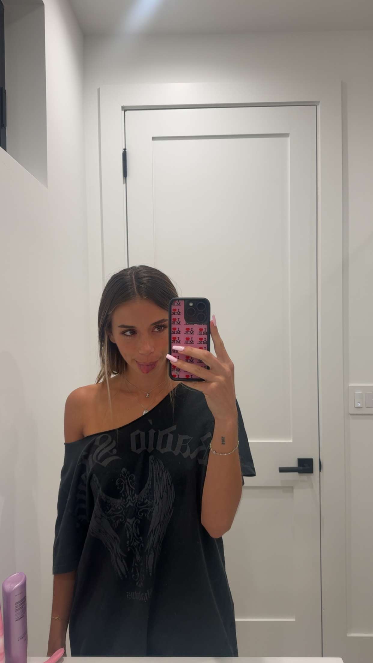 sadie.mckenna snapchat image archive image