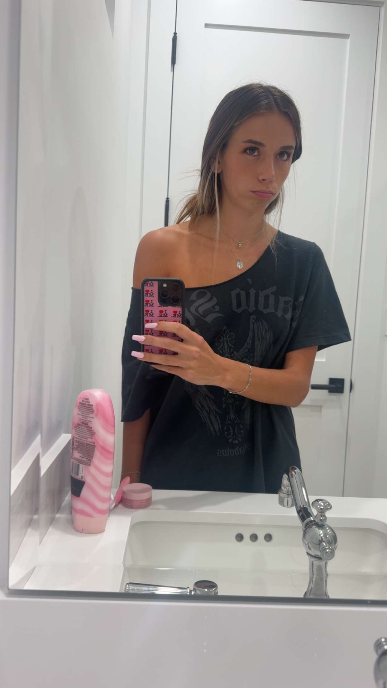 sadie.mckenna snapchat image archive image