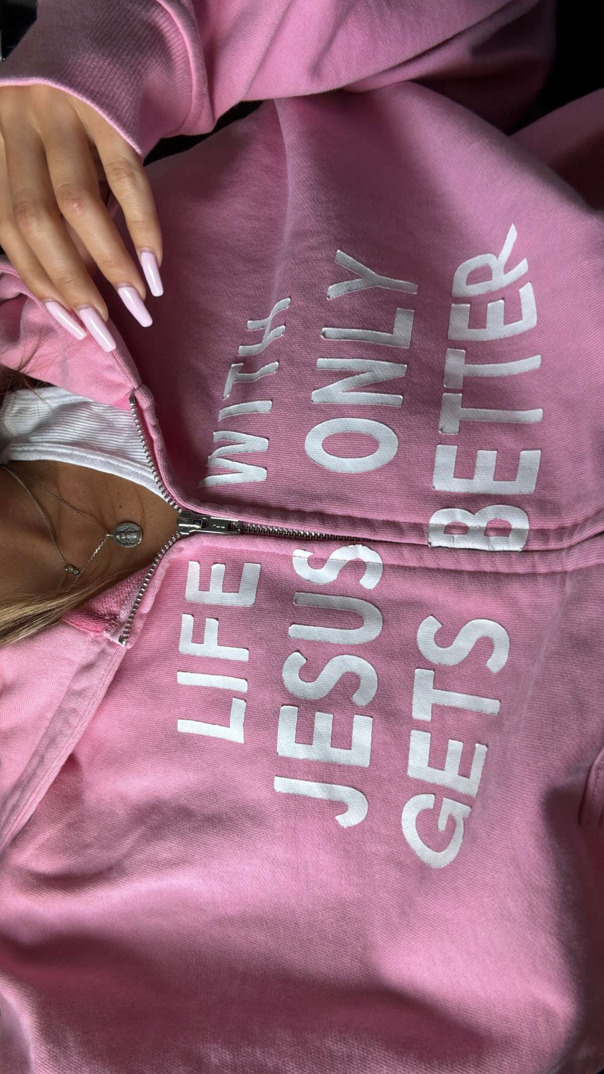 sadie.mckenna snapchat image archive image