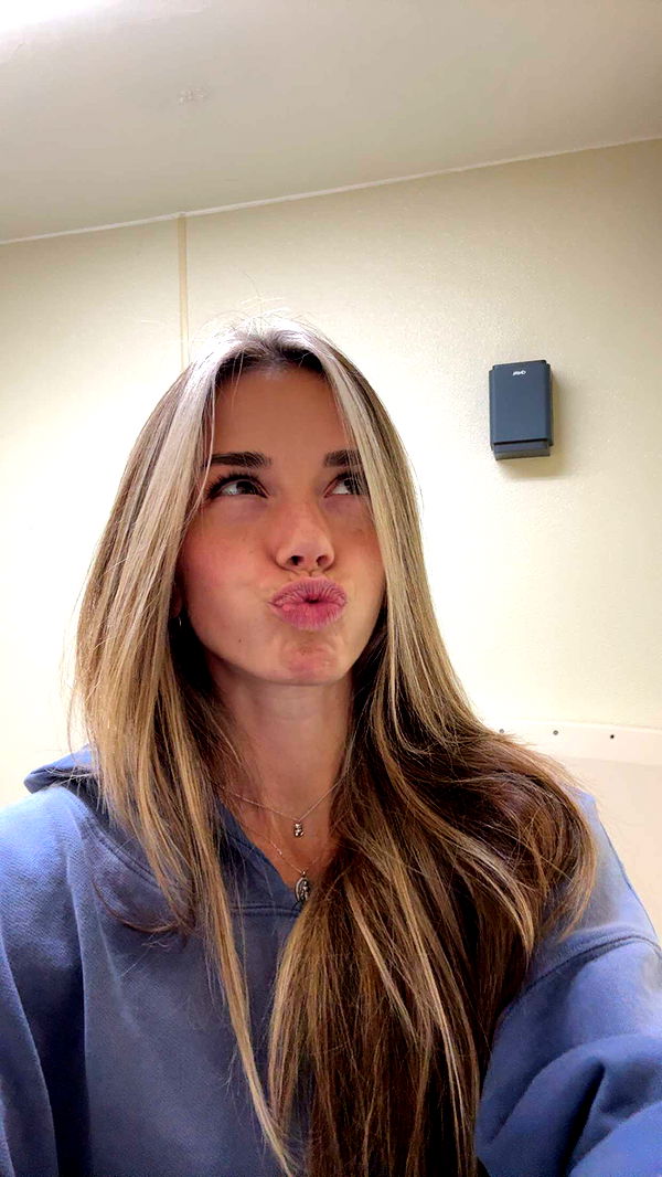 sadie.mckenna image ~ Altpins