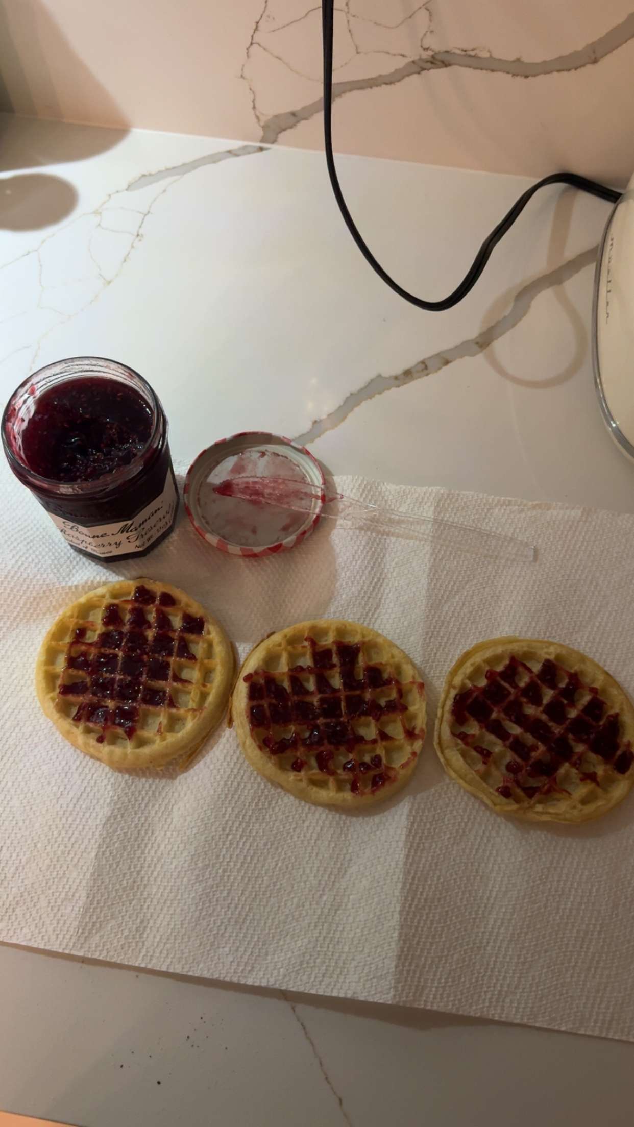 sadie.mckenna snapchat image archive image