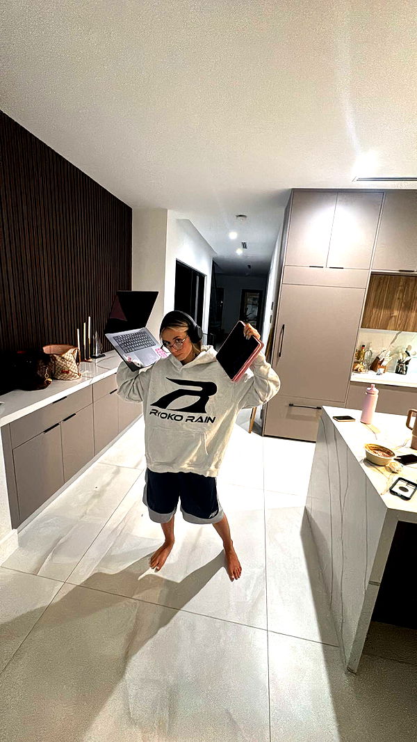 sadie.mckenna image ~ Altpins