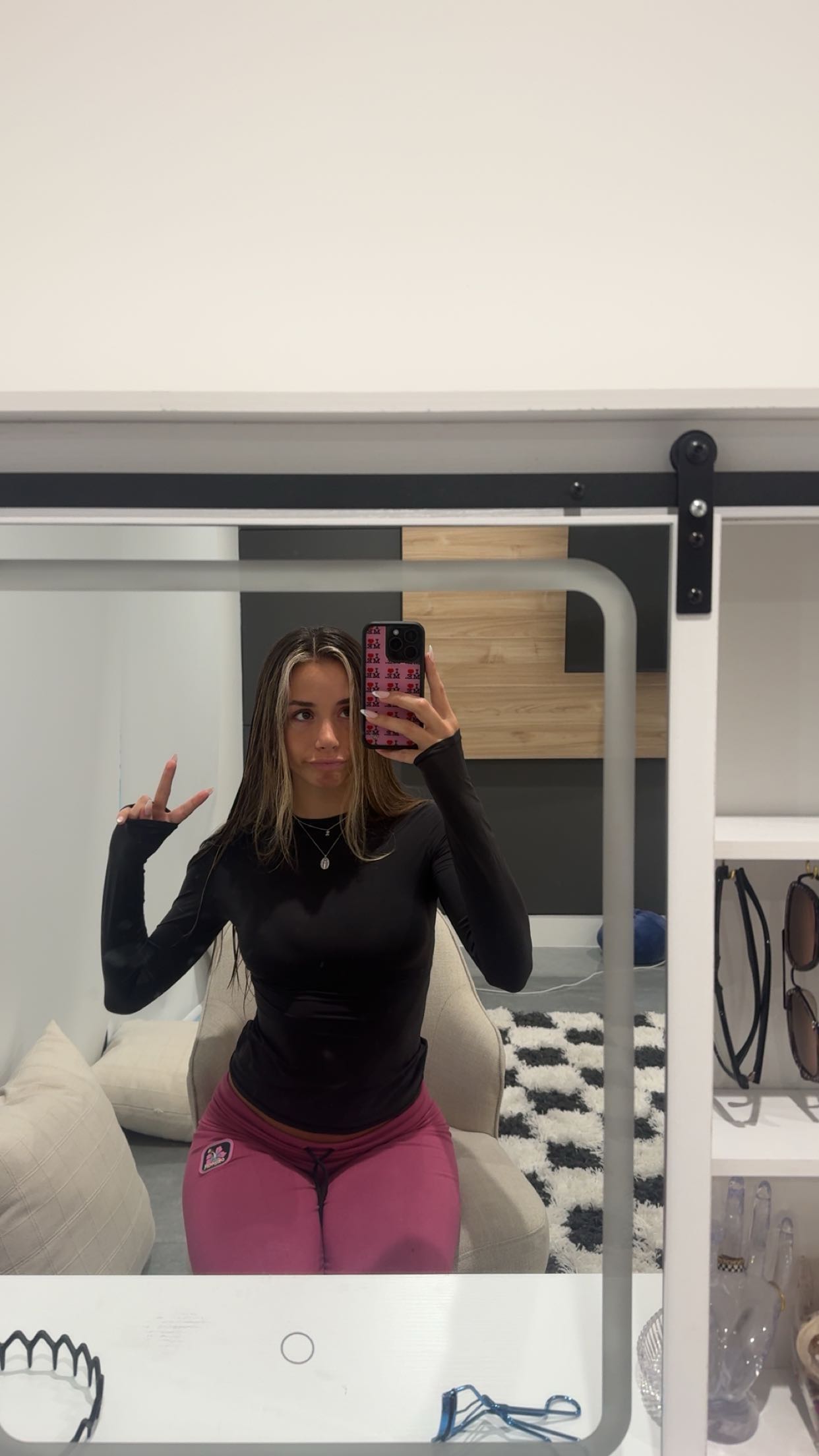 sadie.mckenna snapchat image archive image