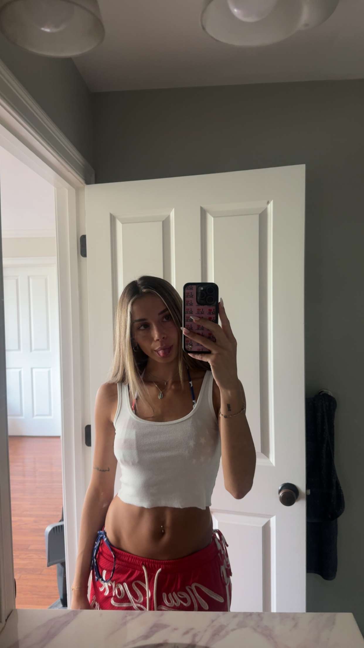 sadie.mckenna snapchat image archive image