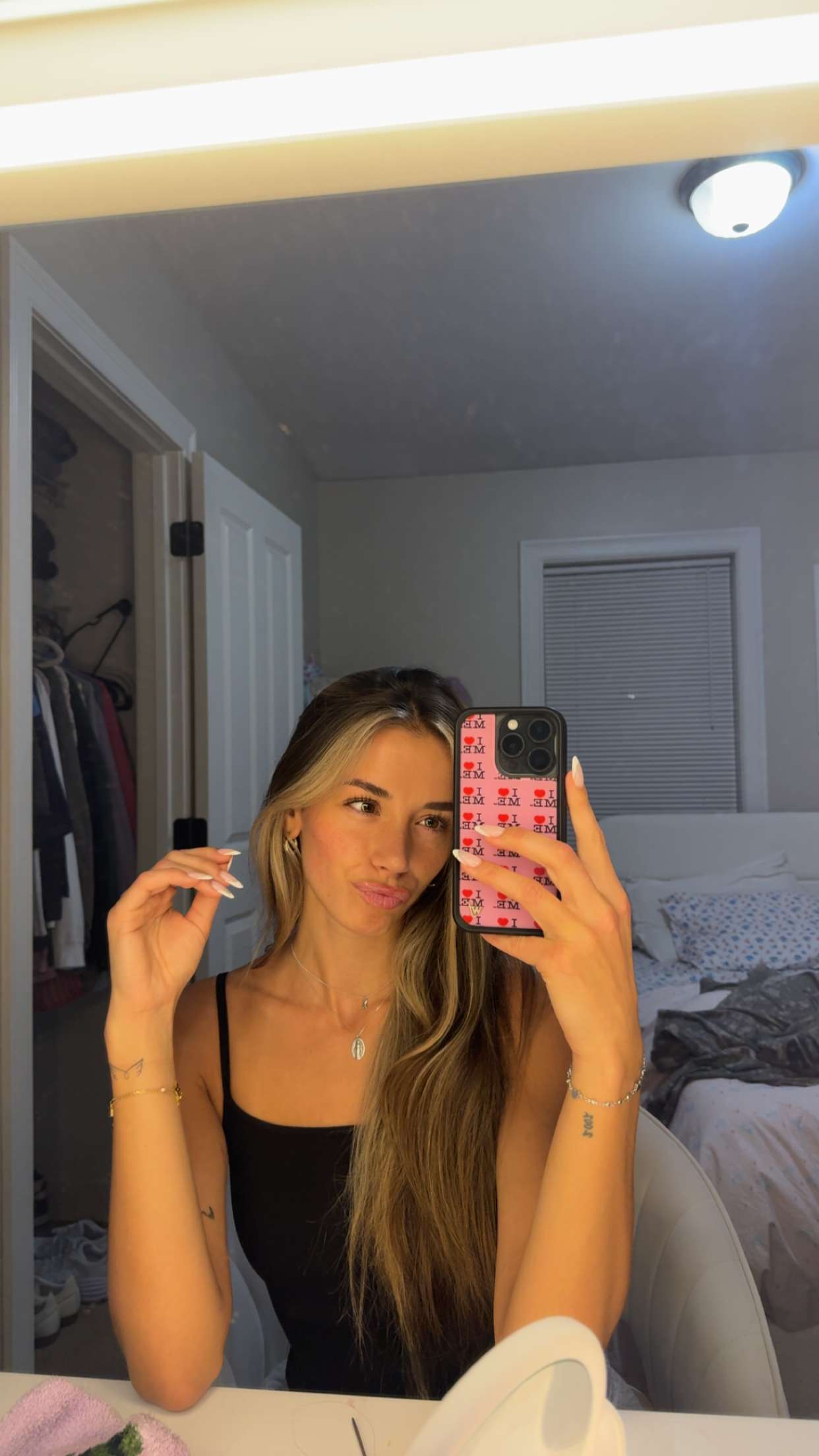 sadie.mckenna snapchat image archive image