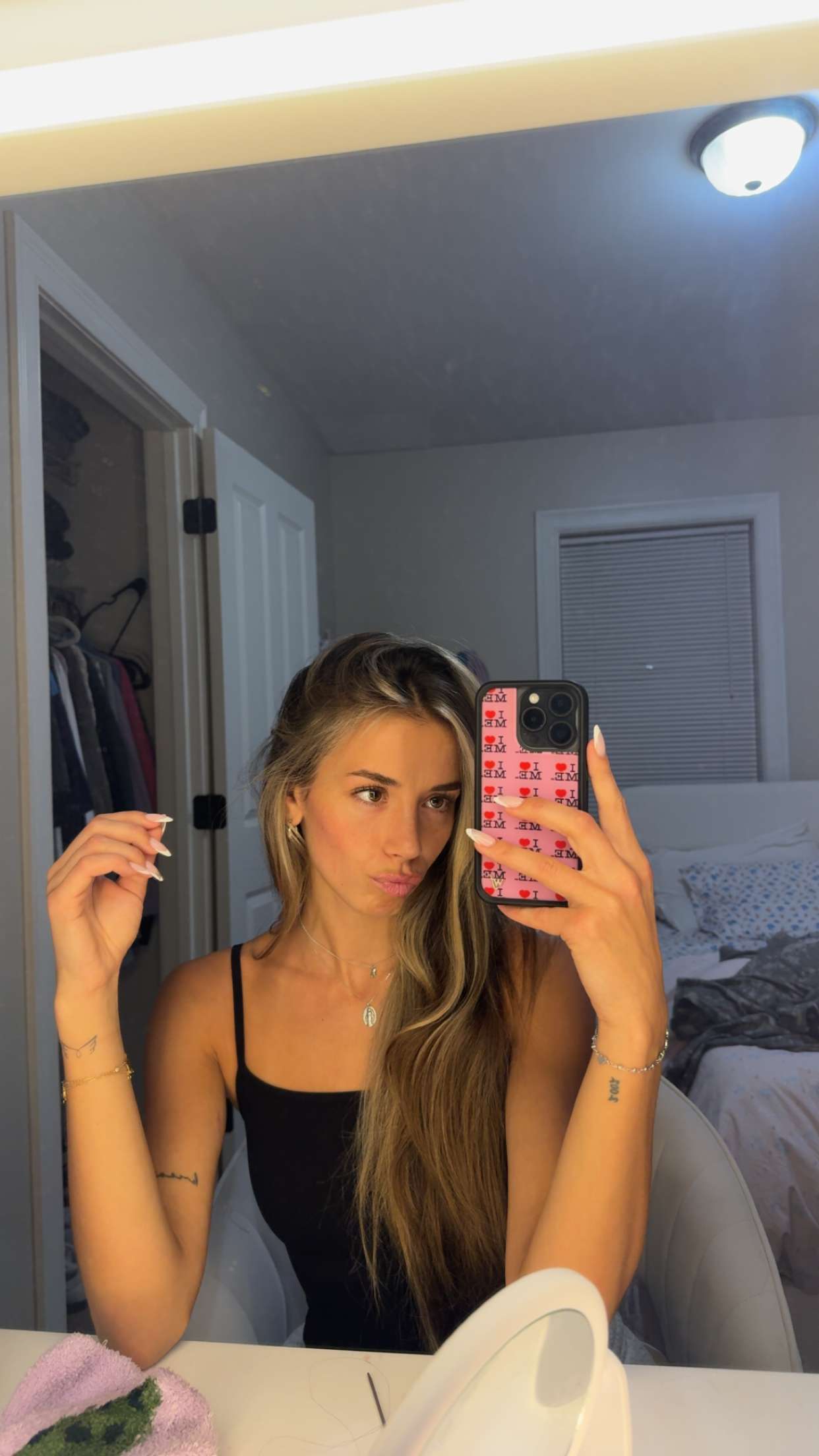 sadie.mckenna snapchat image archive image