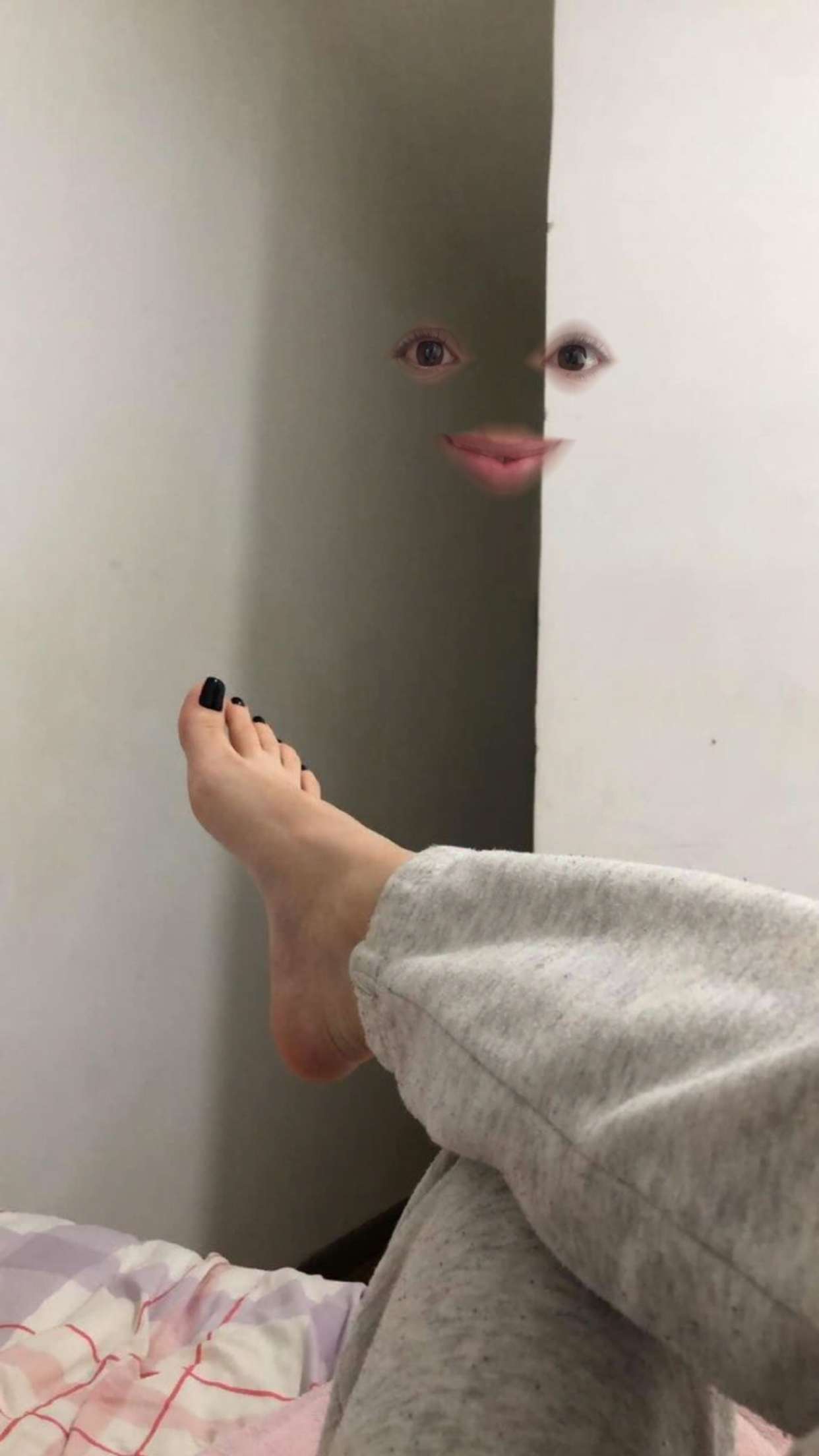 sadie.mckenna snapchat image archive image