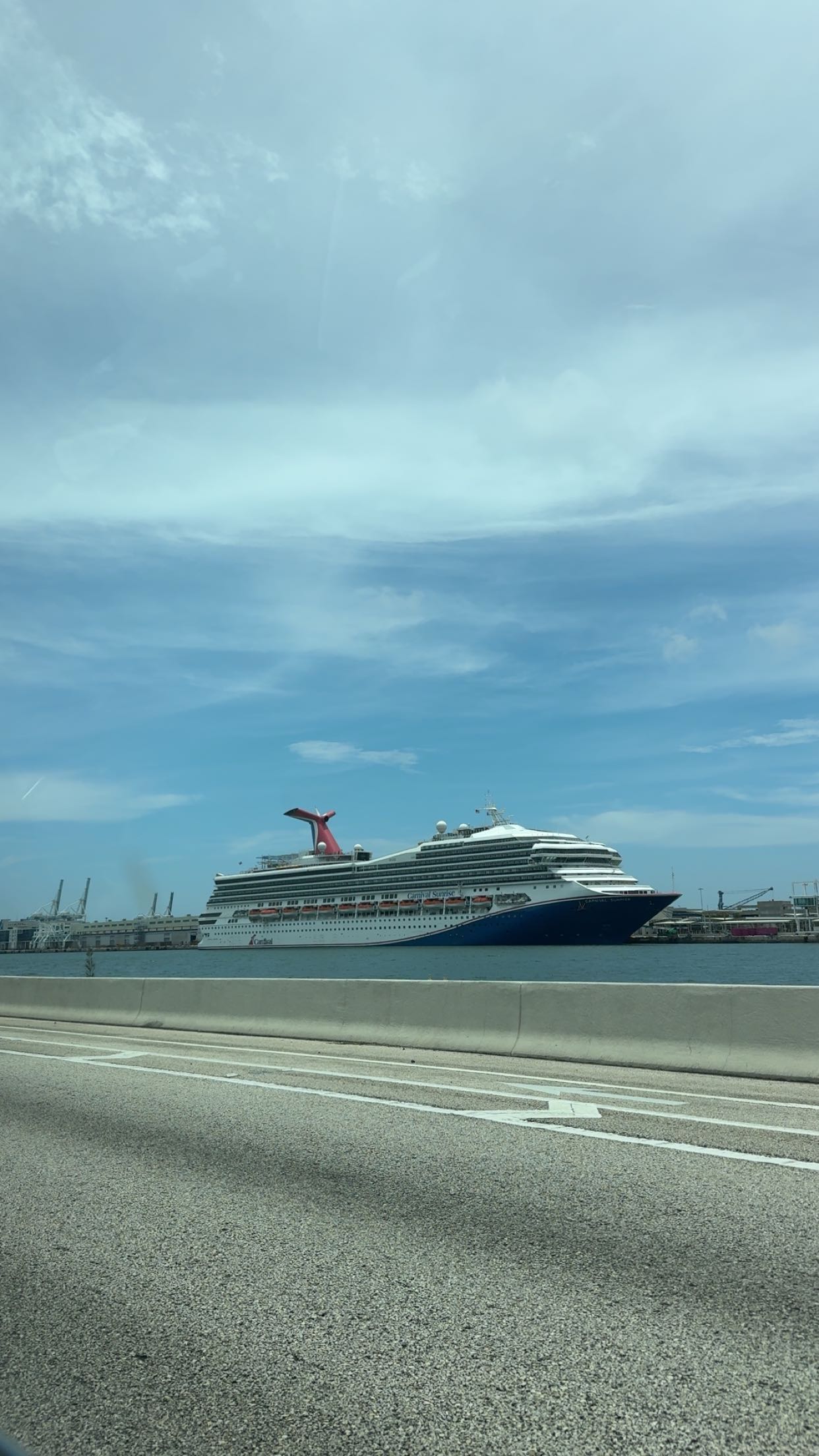 sadie.mckenna snapchat image archive image