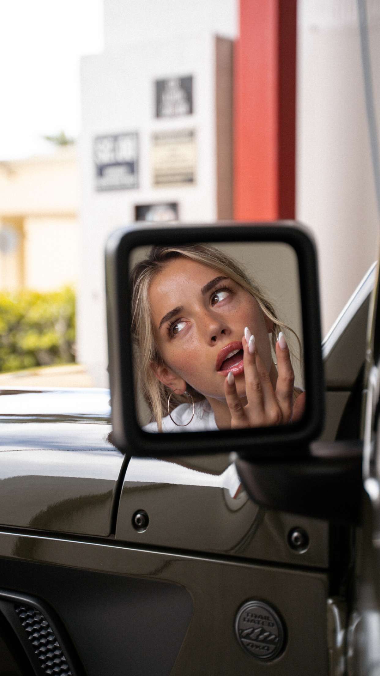 sadie.mckenna snapchat image archive image