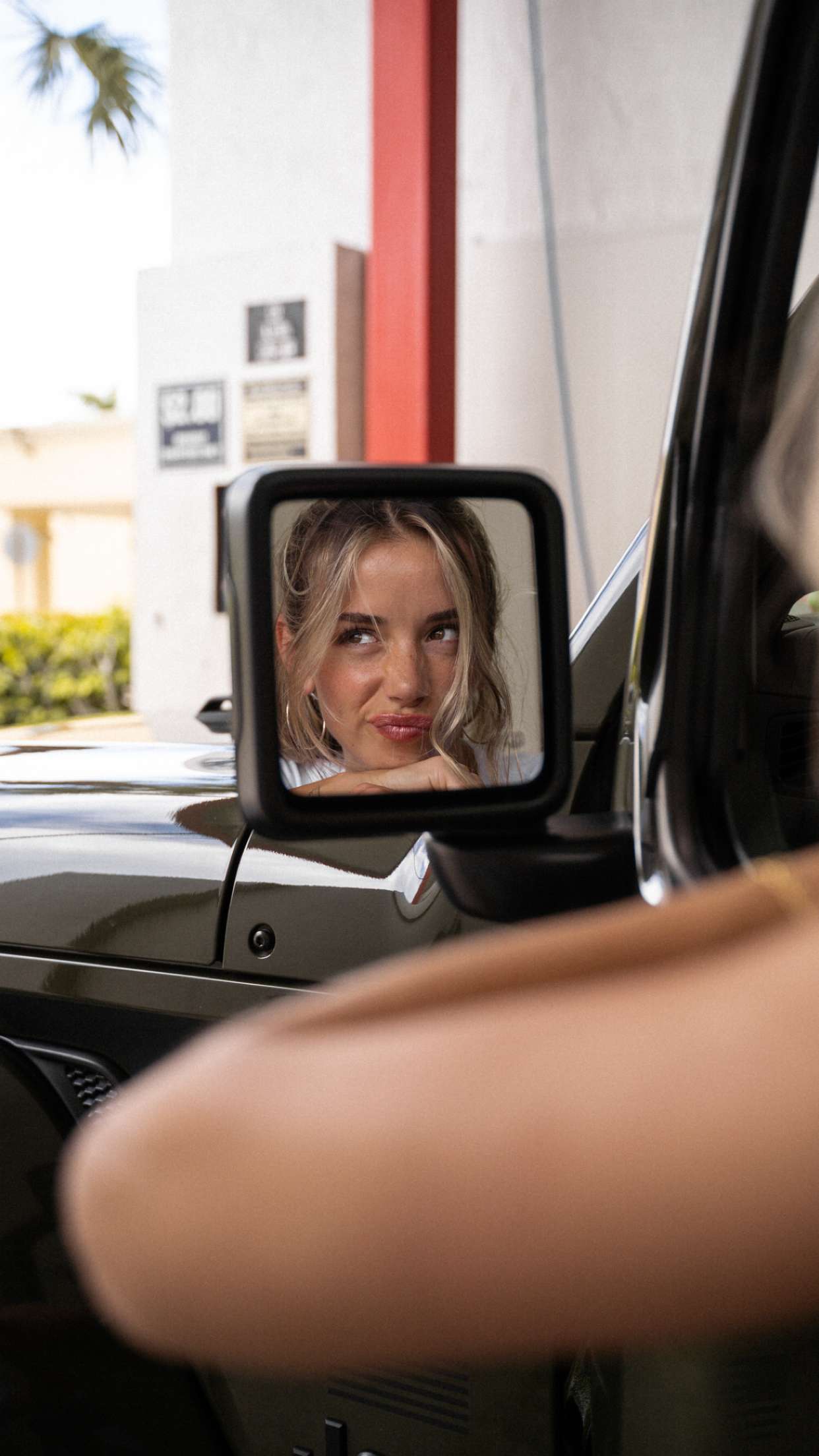 sadie.mckenna snapchat image archive image