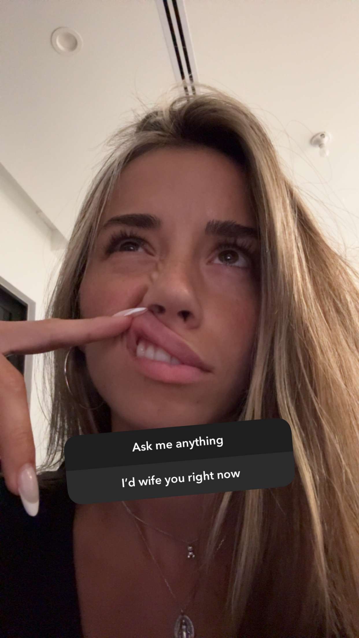 sadie.mckenna snapchat image archive image