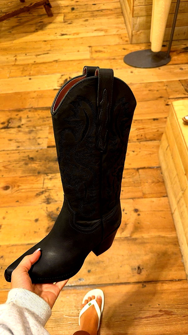 sadie.mckenna image ~ Altpins