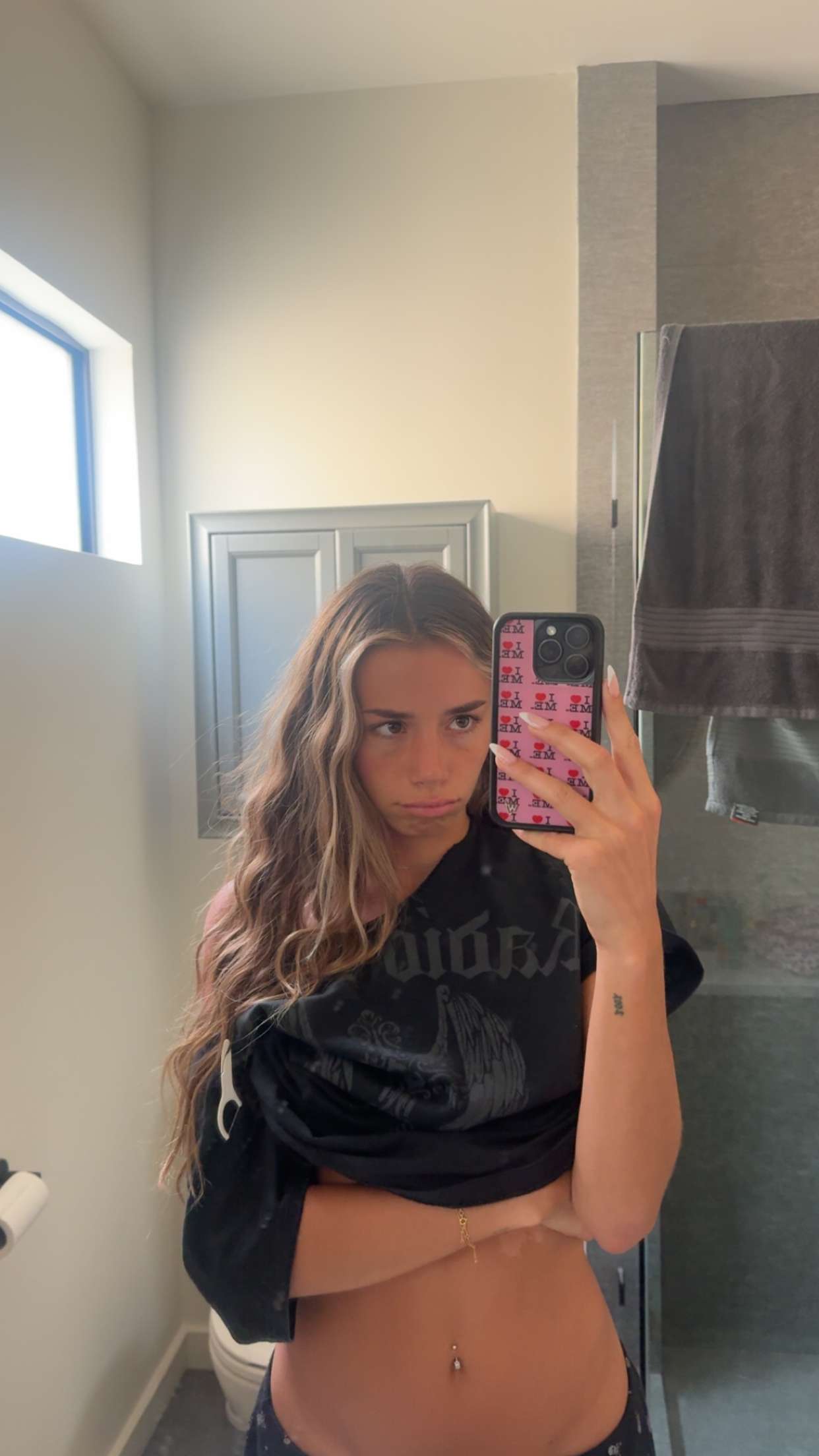 sadie.mckenna snapchat image archive image