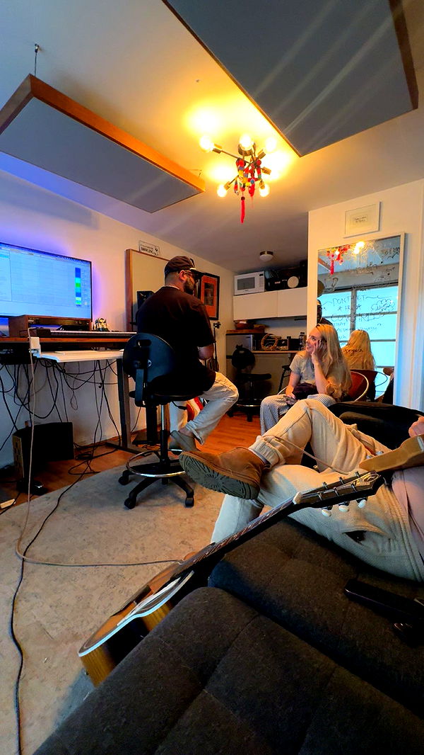 sadie.mckenna image ~ Altpins