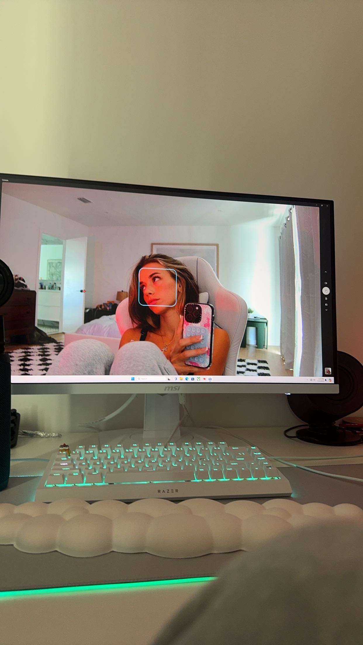 sadie.mckenna snapchat image archive image