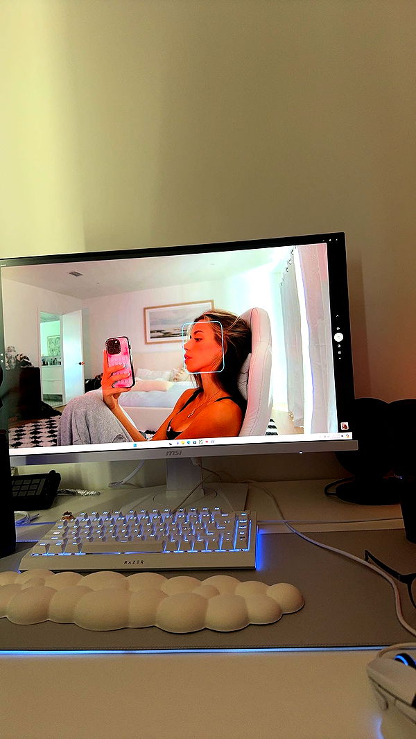 sadie.mckenna image ~ Altpins