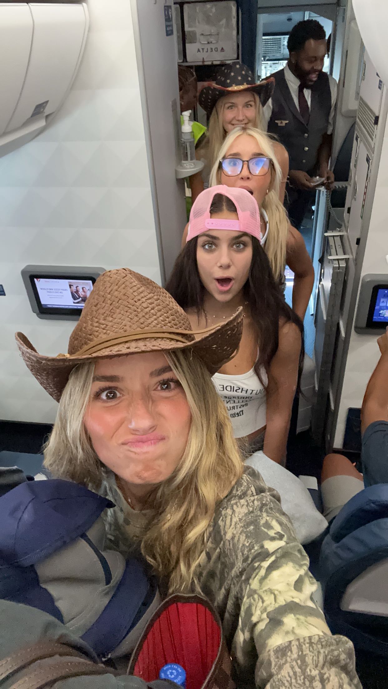 sadie.mckenna snapchat image archive image