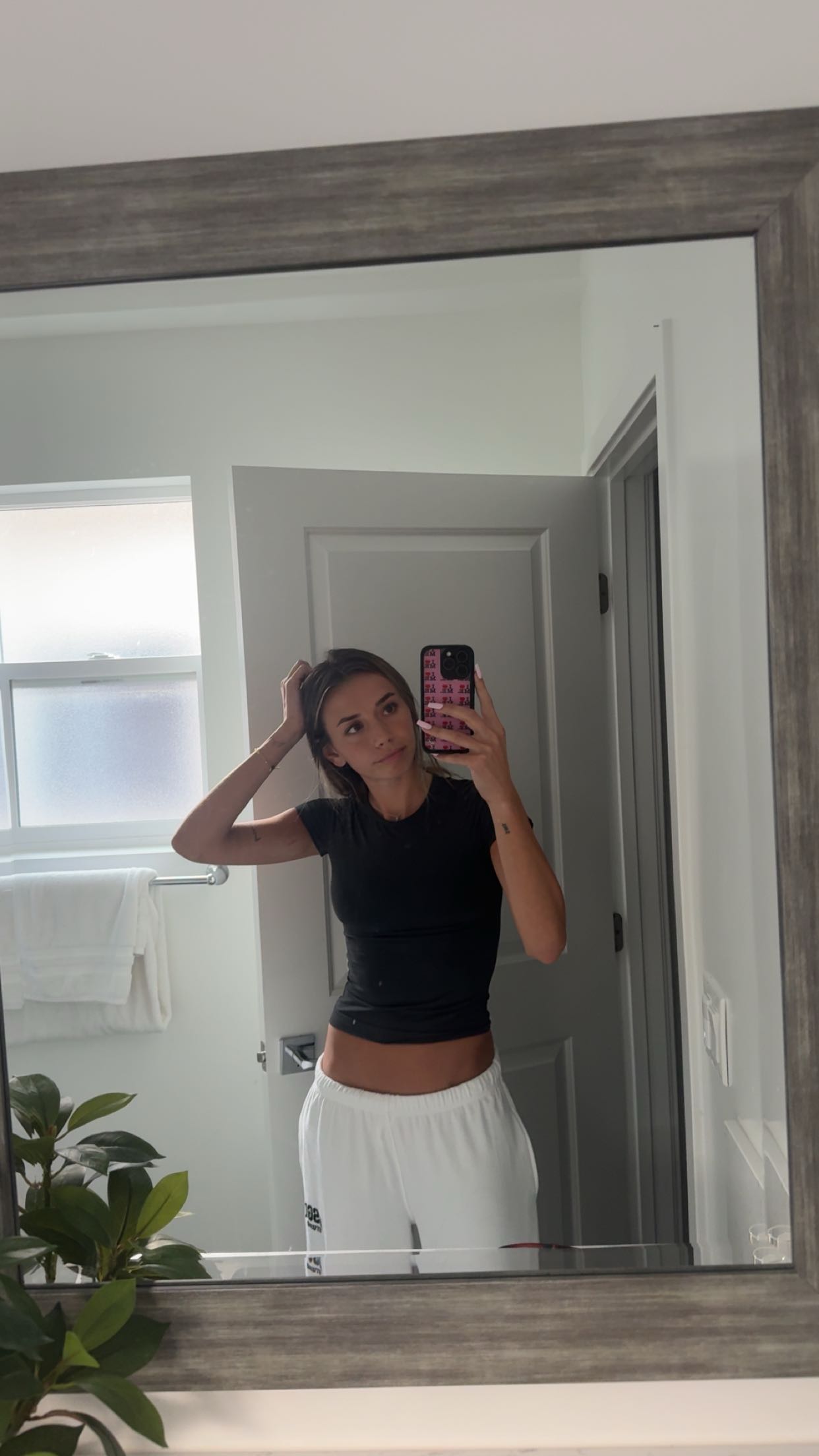 sadie.mckenna snapchat image archive image