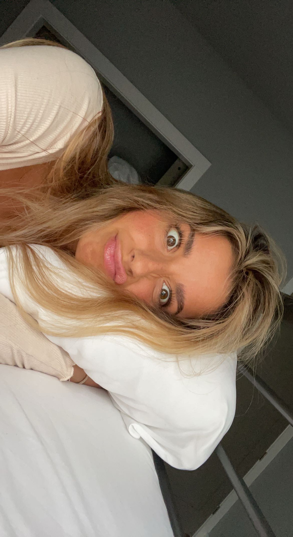 sadie.mckenna snapchat image archive image