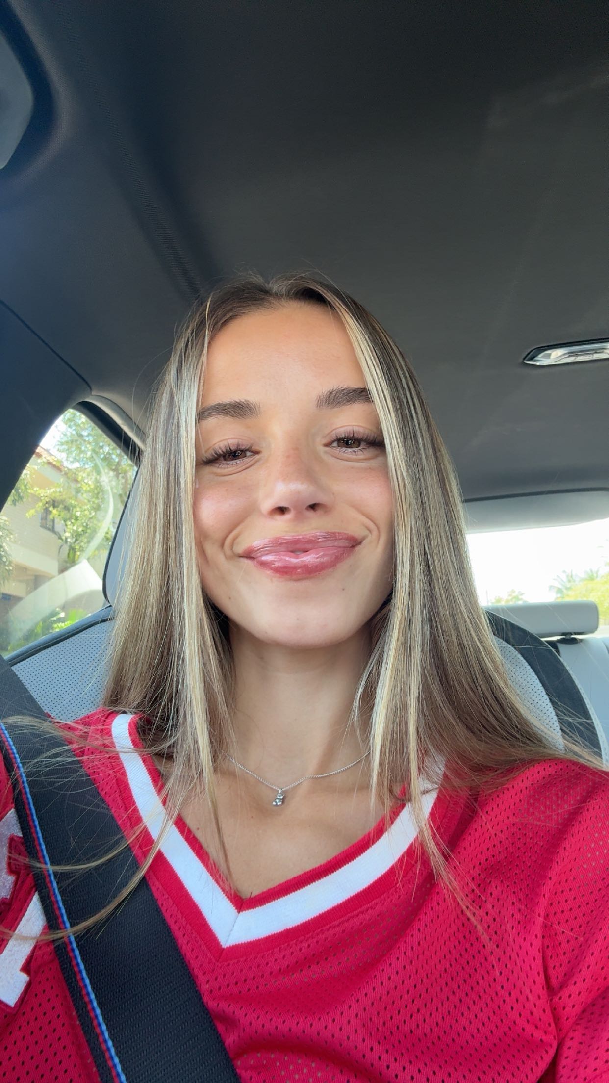 sadie.mckenna snapchat image archive image