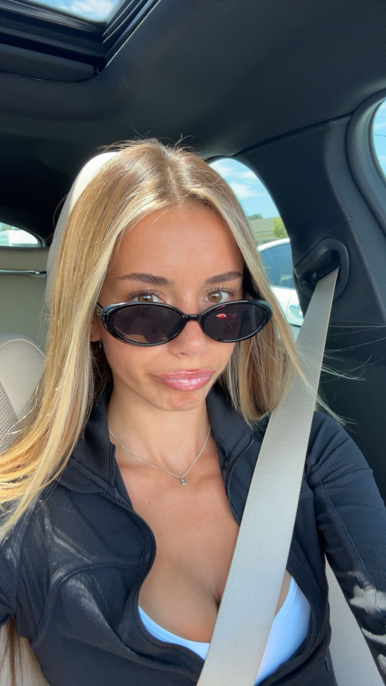 sadie.mckenna snapchat image archive image