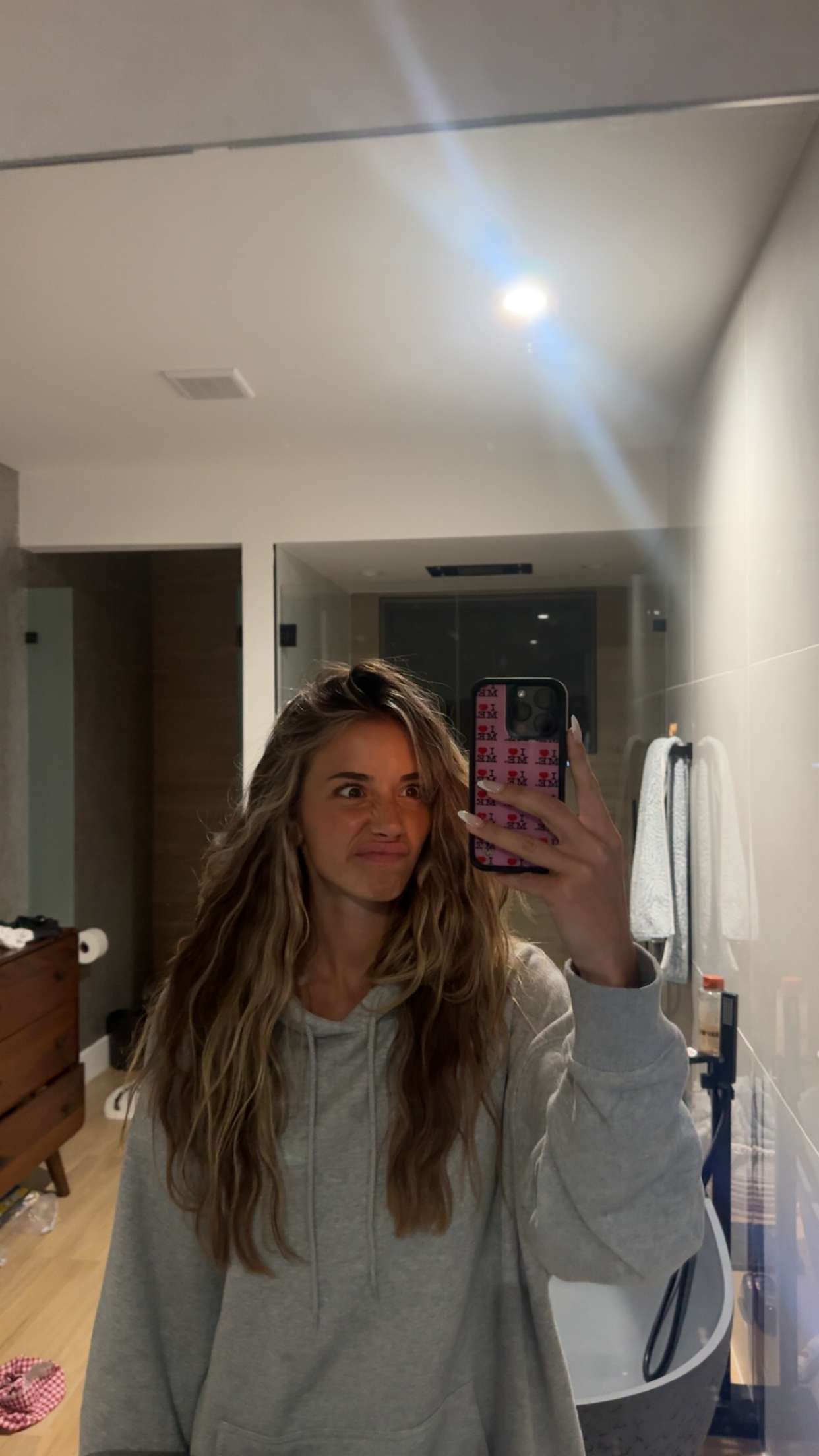 sadie.mckenna snapchat image archive image