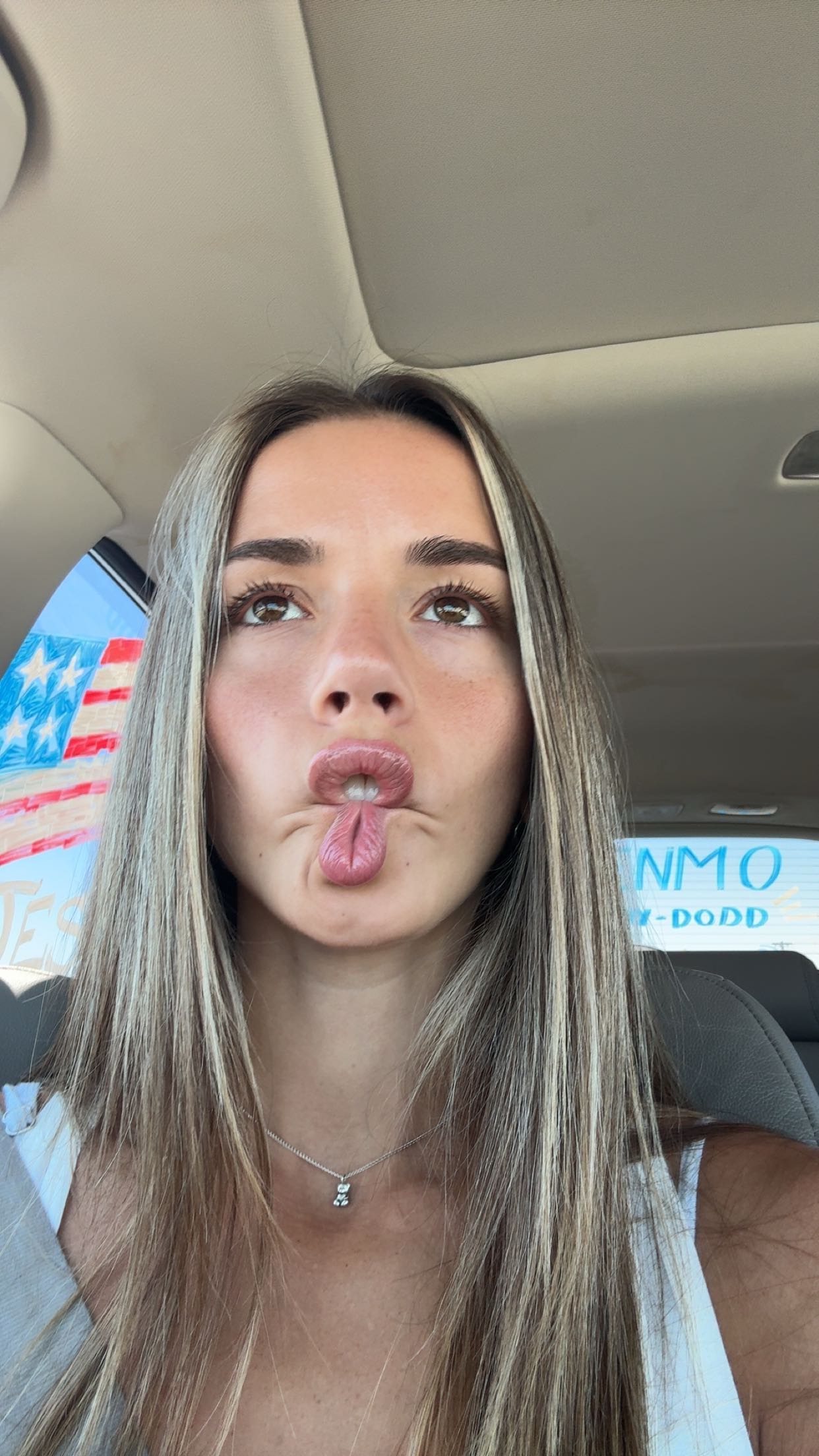 sadie.mckenna snapchat image archive image