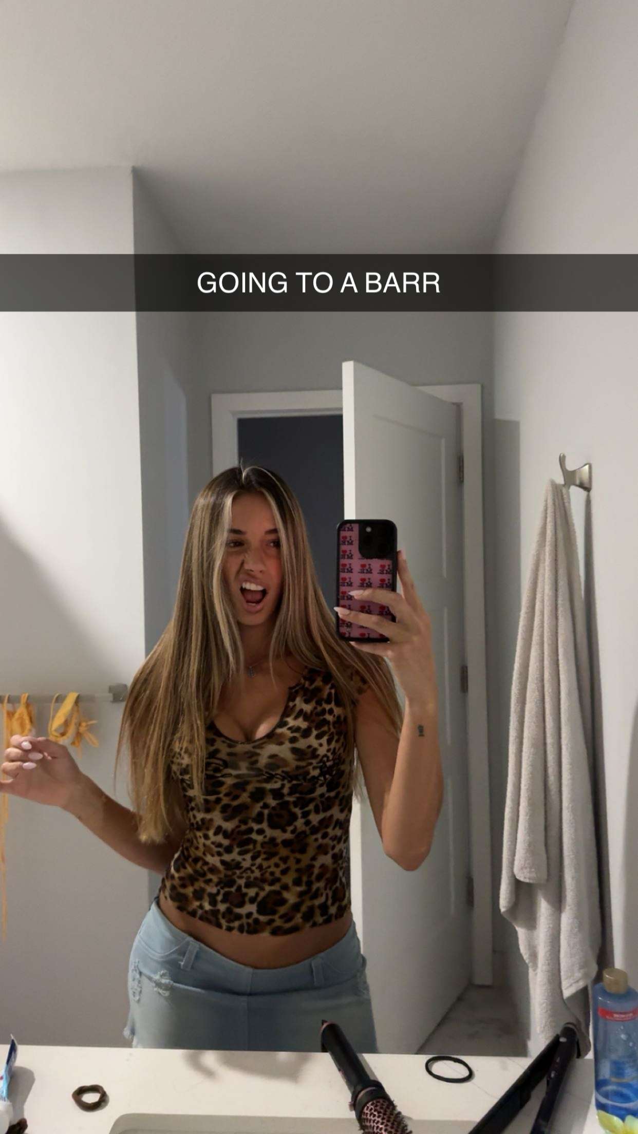 sadie.mckenna snapchat image archive image