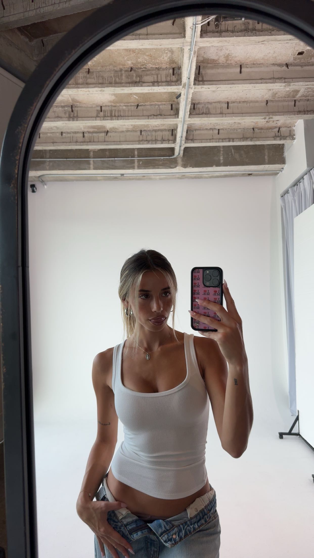 sadie.mckenna snapchat image archive image