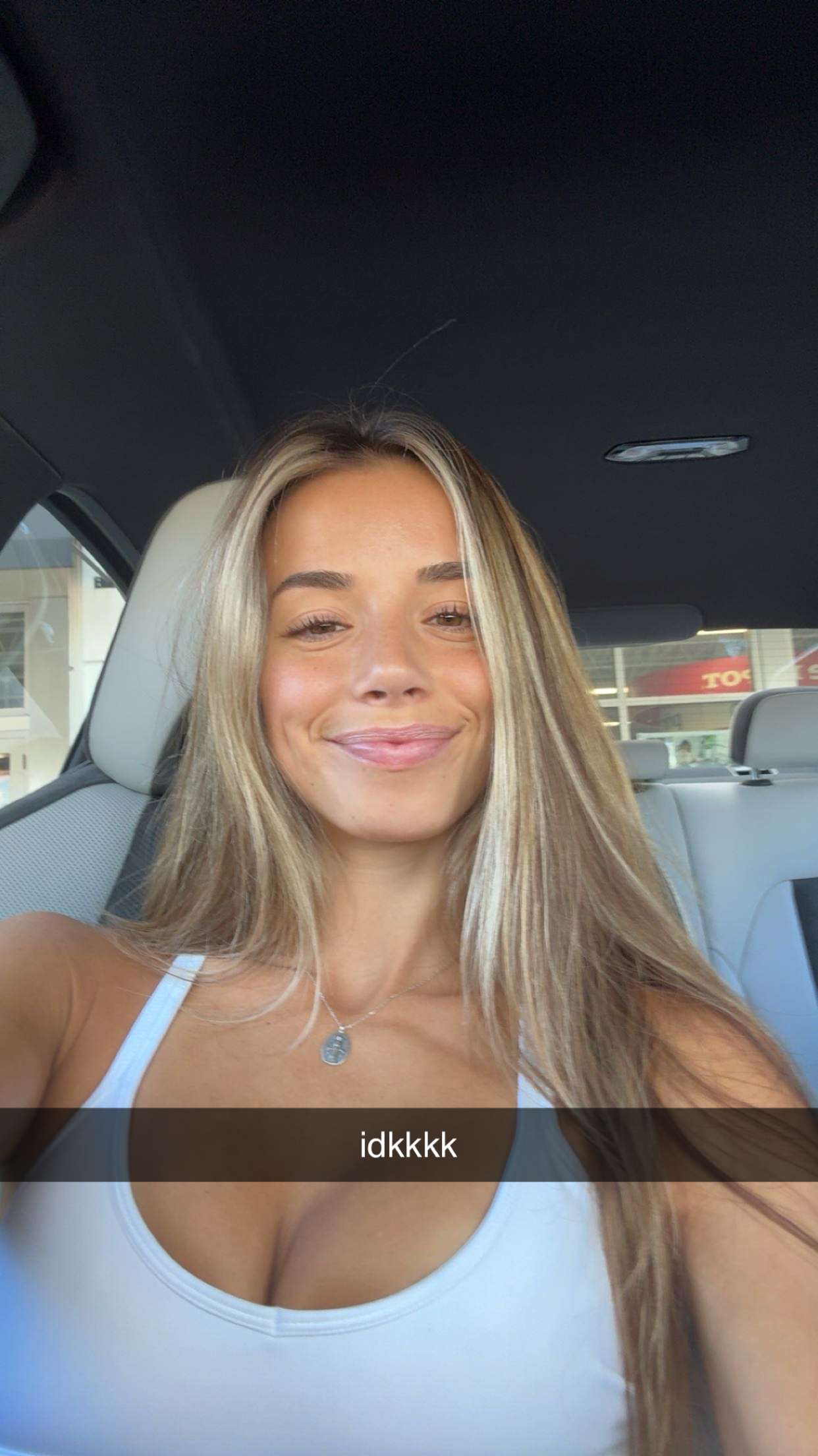 sadie.mckenna snapchat image archive image
