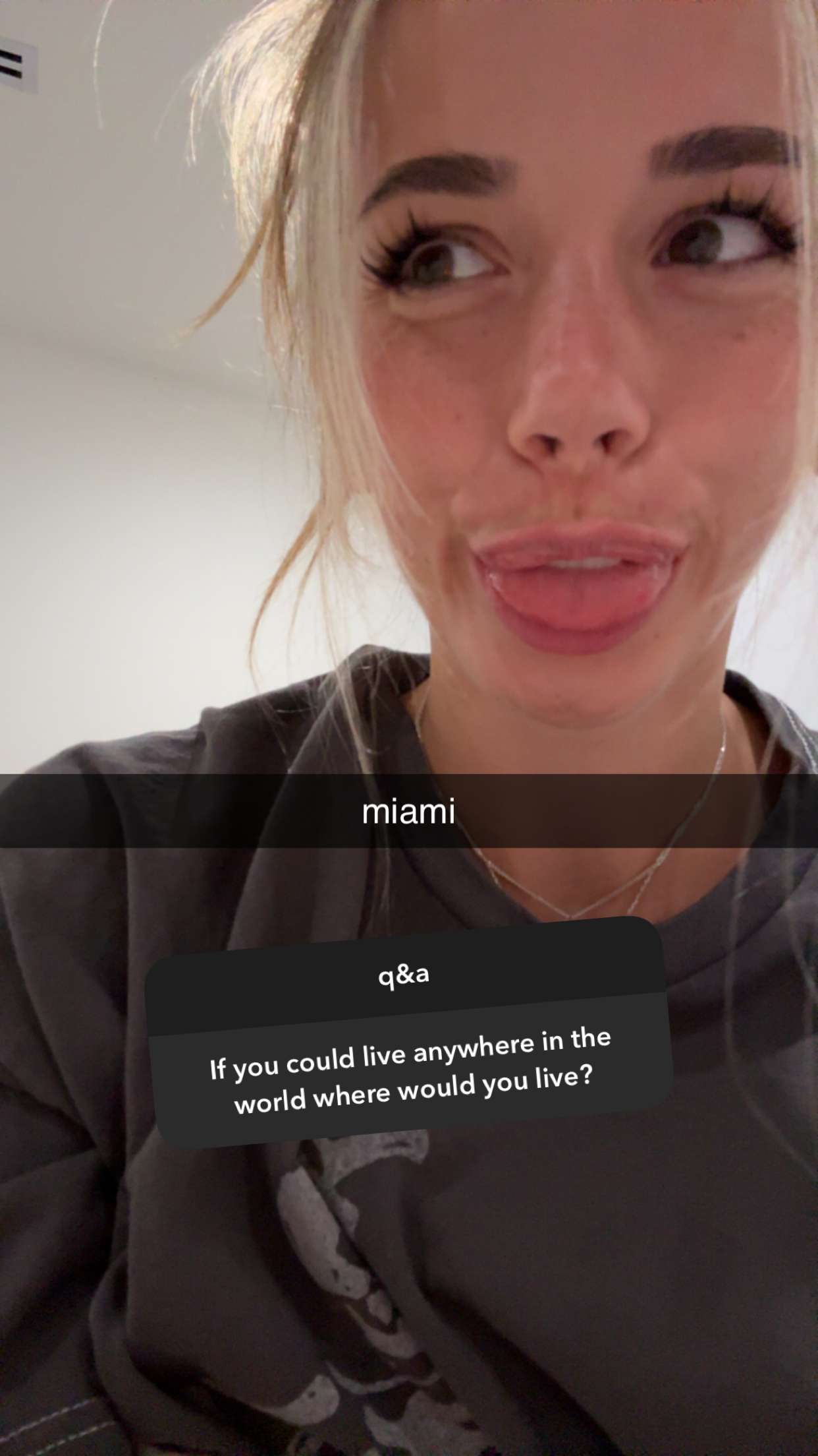 sadie.mckenna snapchat image archive image