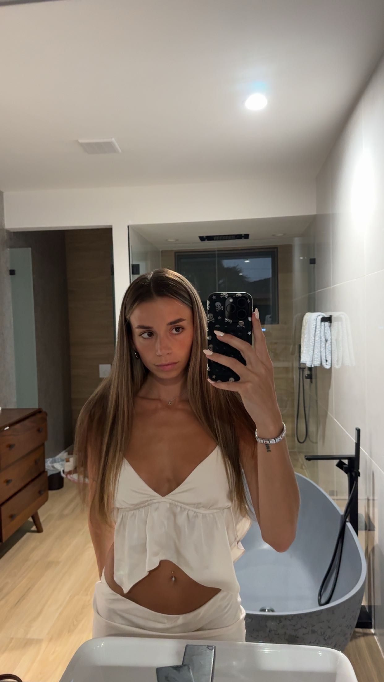 sadie.mckenna snapchat image archive image