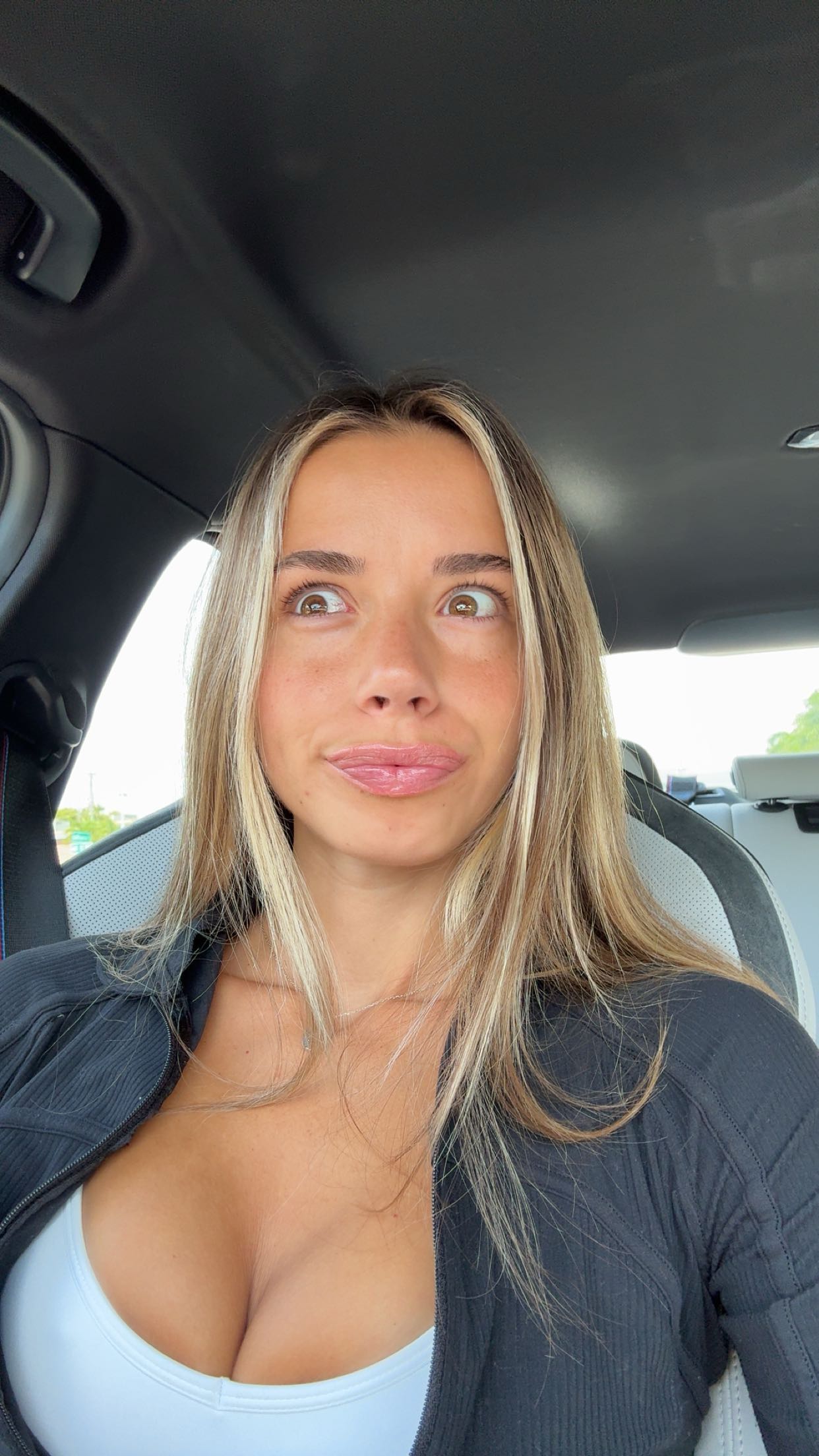 sadie.mckenna snapchat image archive image