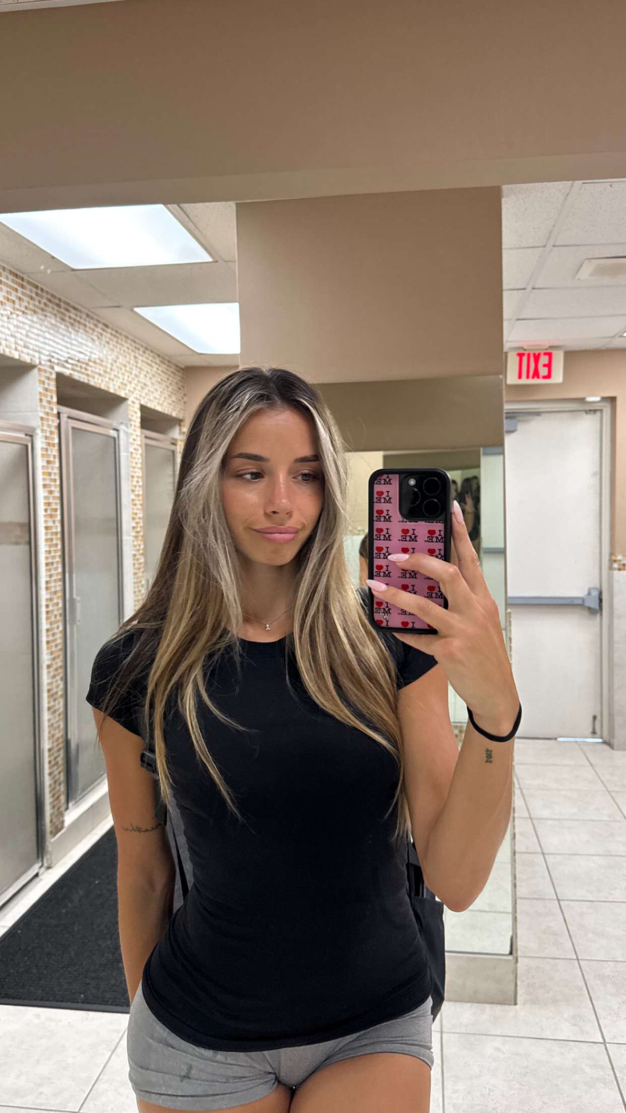 sadie.mckenna snapchat image archive image