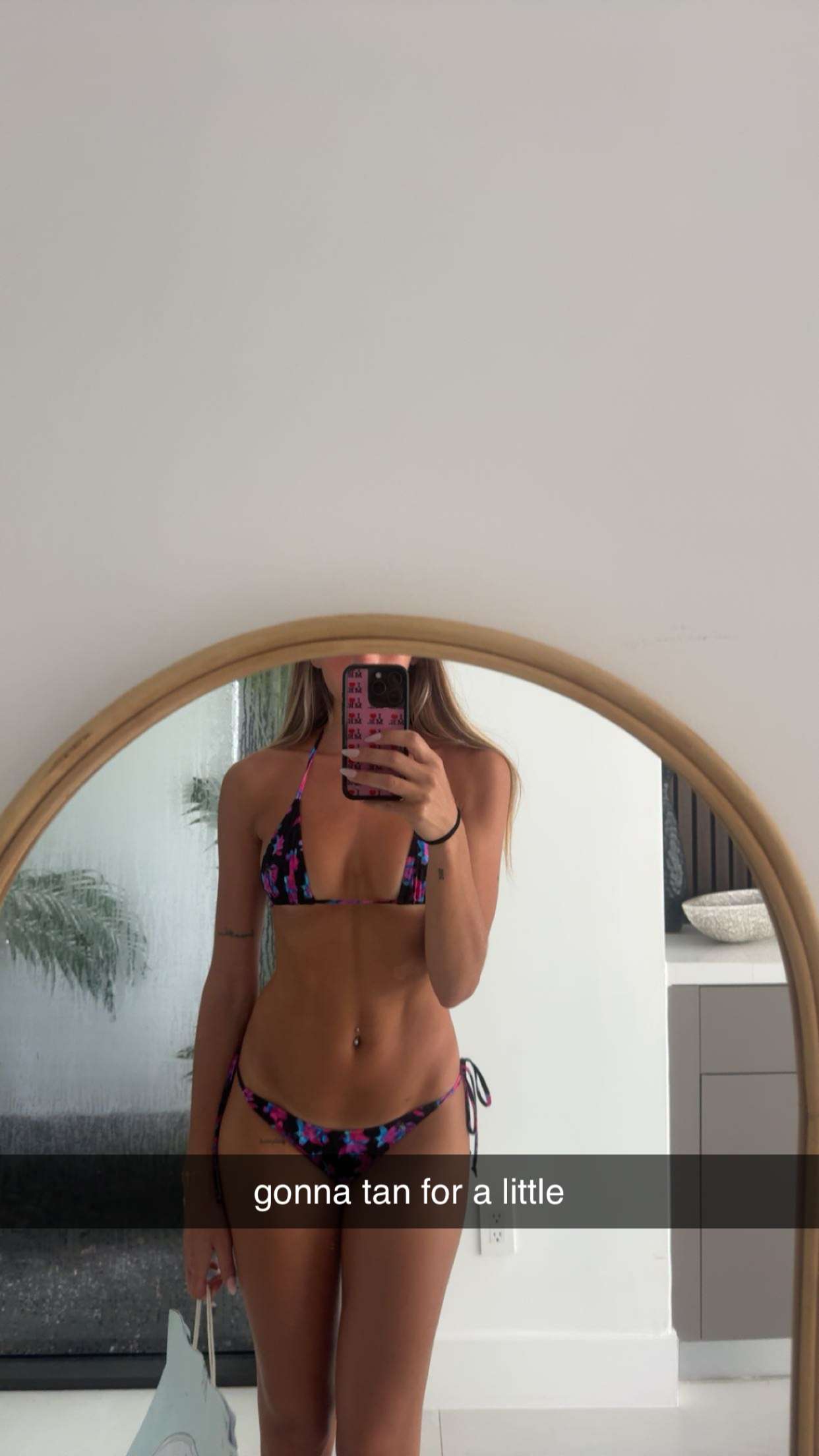 sadie.mckenna snapchat image archive image