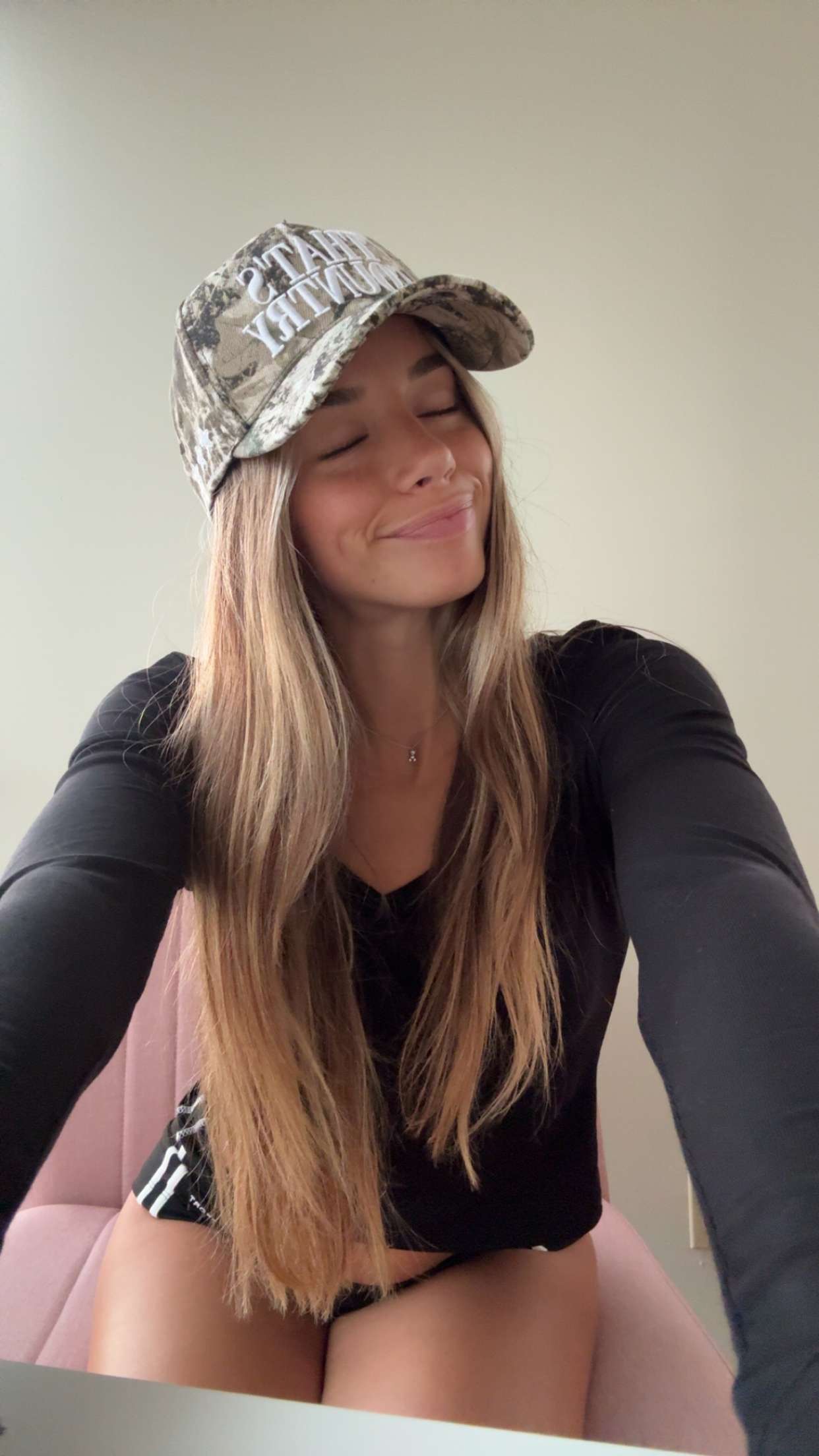 sadie.mckenna snapchat image archive image