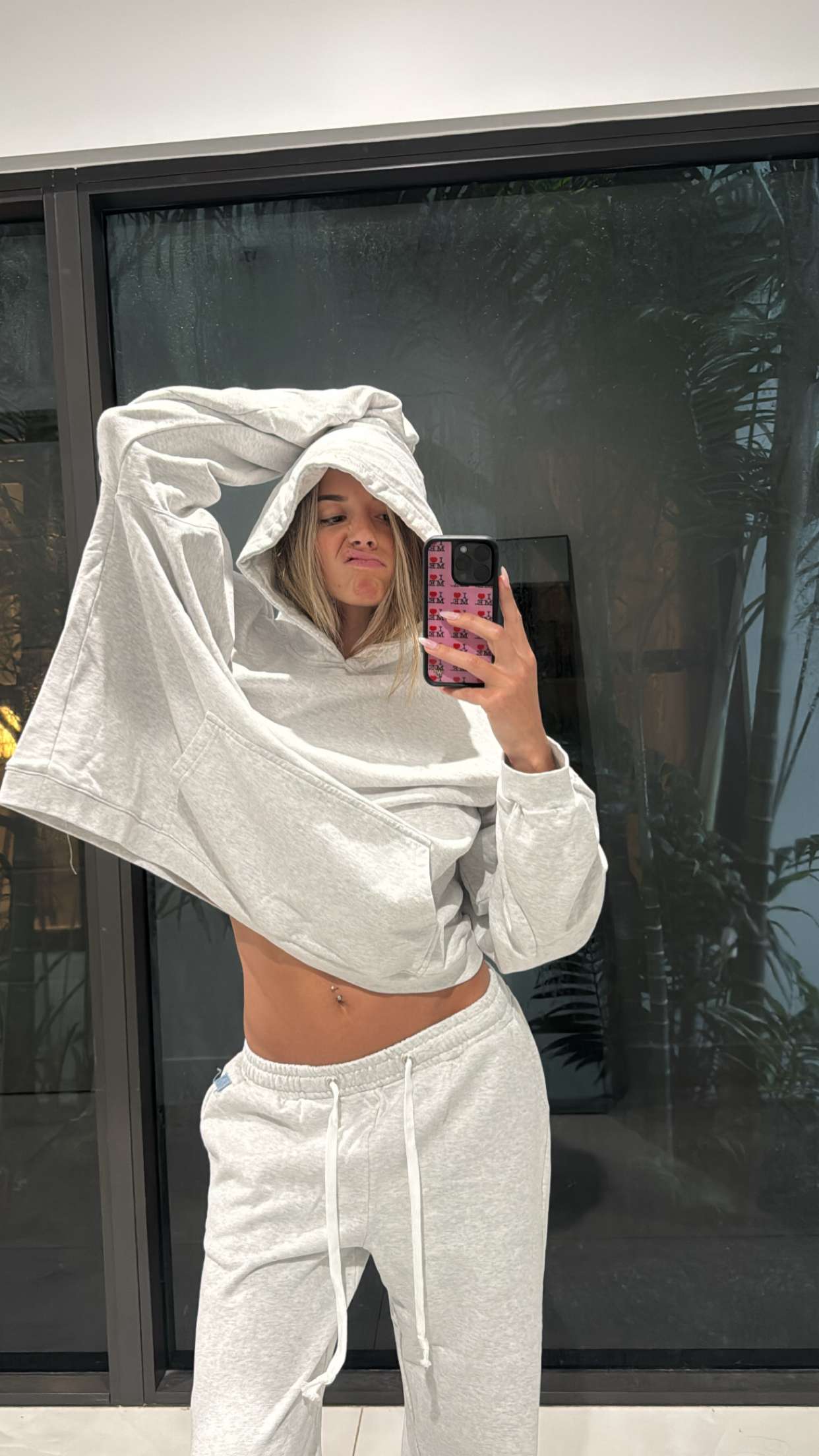 sadie.mckenna snapchat image archive image