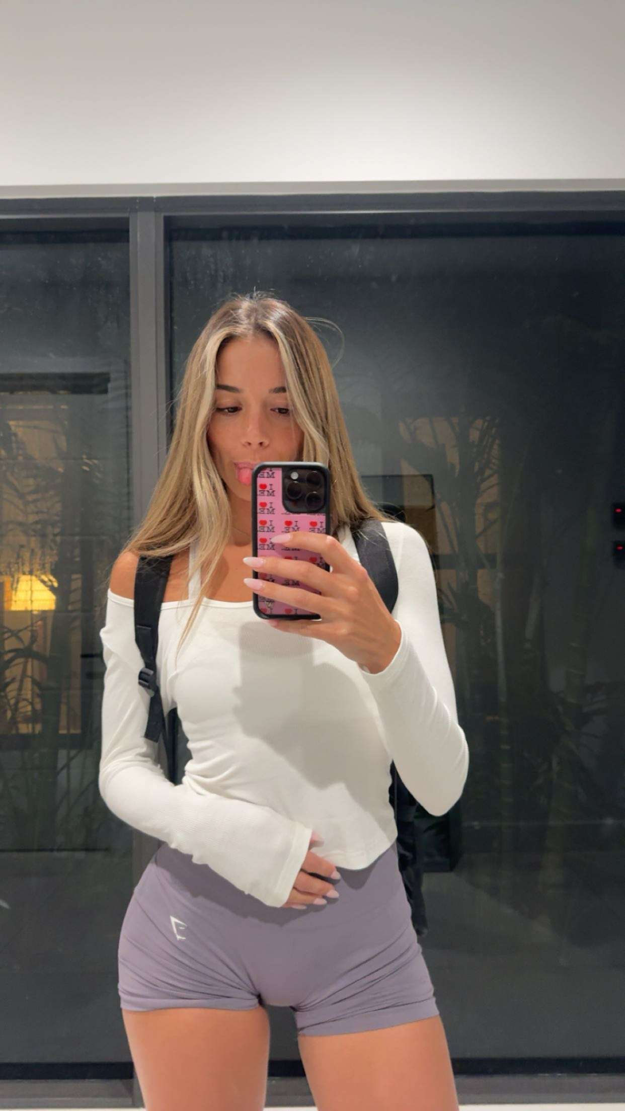 sadie.mckenna snapchat image archive image